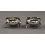 A pair of Georgian silver salts. 6 cm diameter. 87.6 grammes.