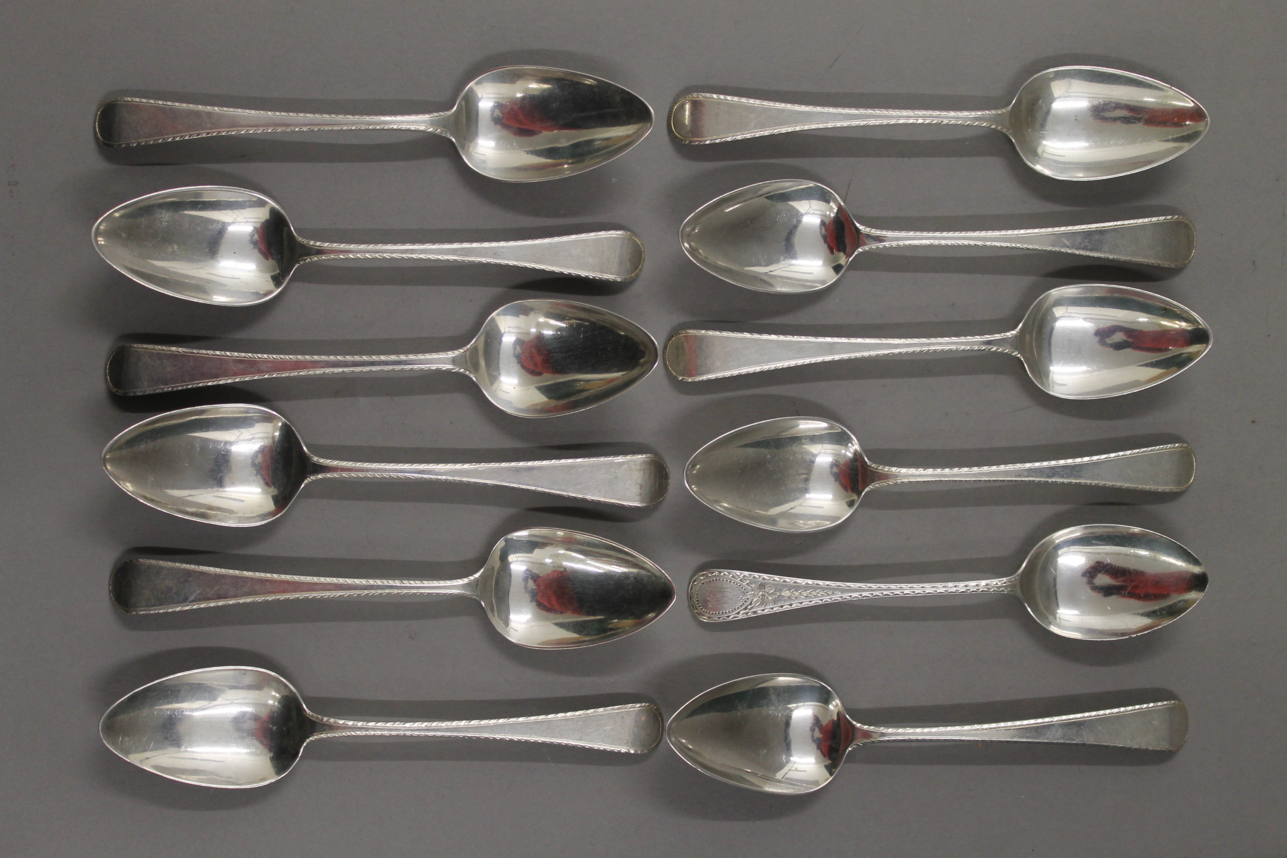 A quantity of silver flatware. 1382.6 grammes. - Image 2 of 5