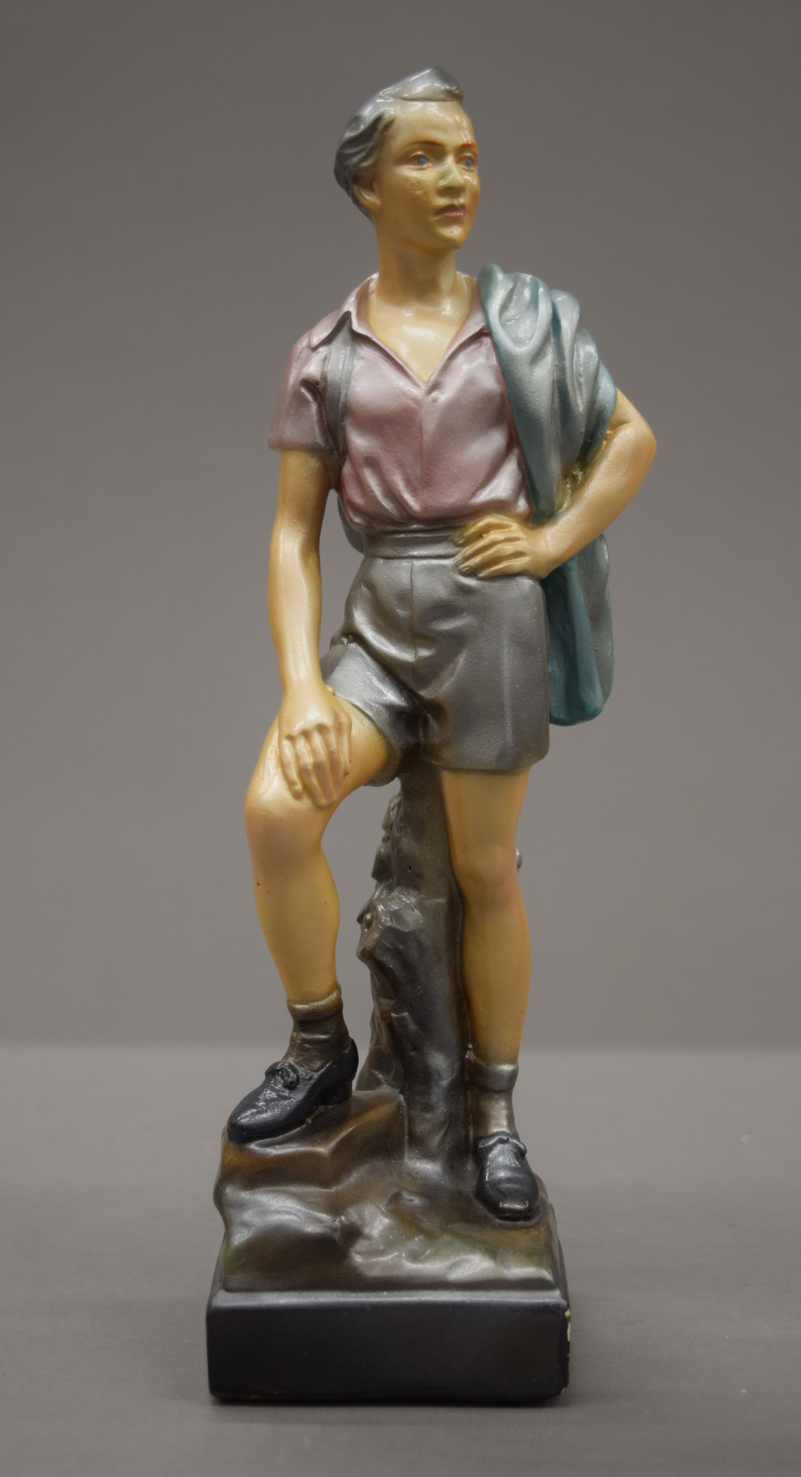 A pair of early 20th century painted plaster models of hikers. The largest 26 cm high. - Image 2 of 9