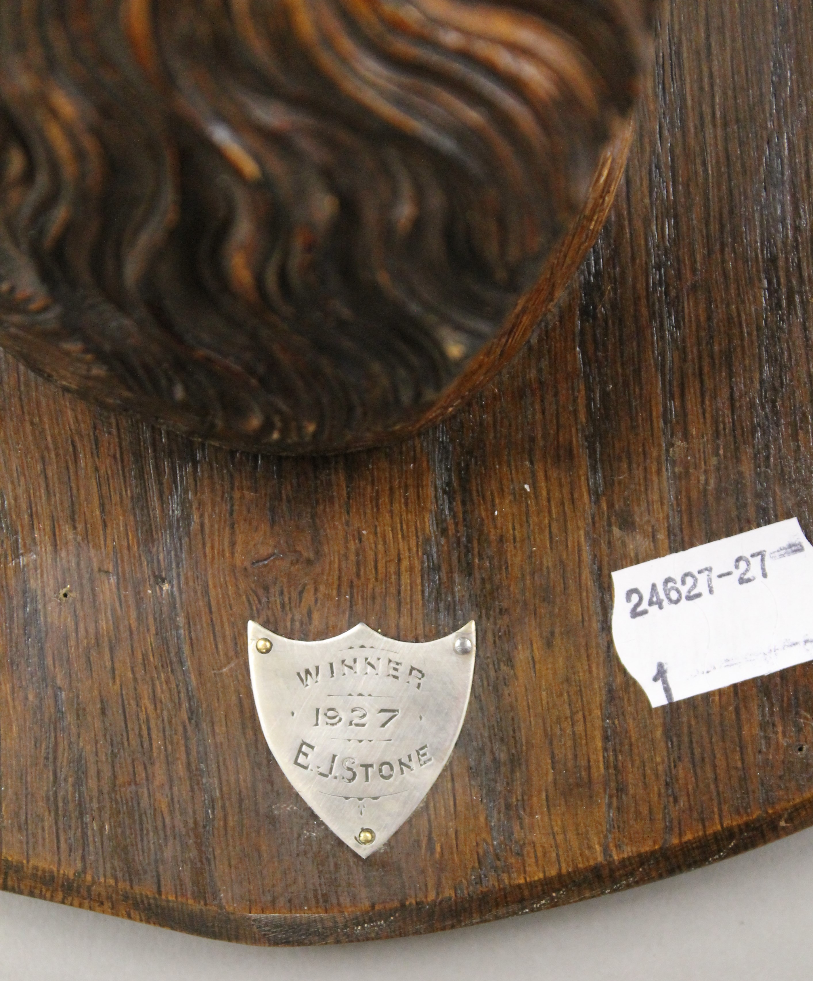 A pair of carved 1920's stag head trophy shields. 37 cm high. - Image 4 of 7