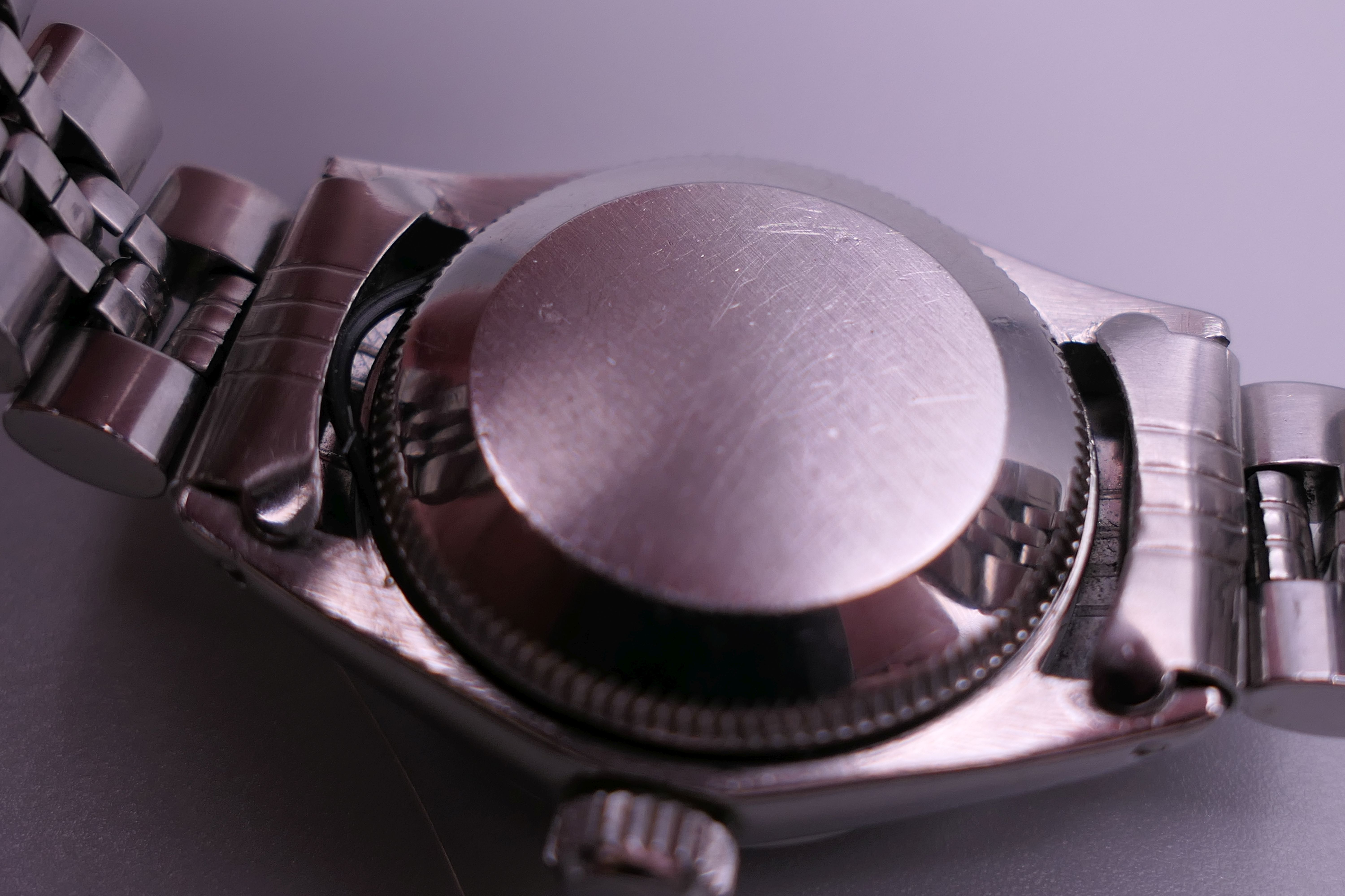 A ladies Rolex Oyster Perpetual Dated stainless steel wristwatch. 2.75 cm wide. - Image 4 of 14