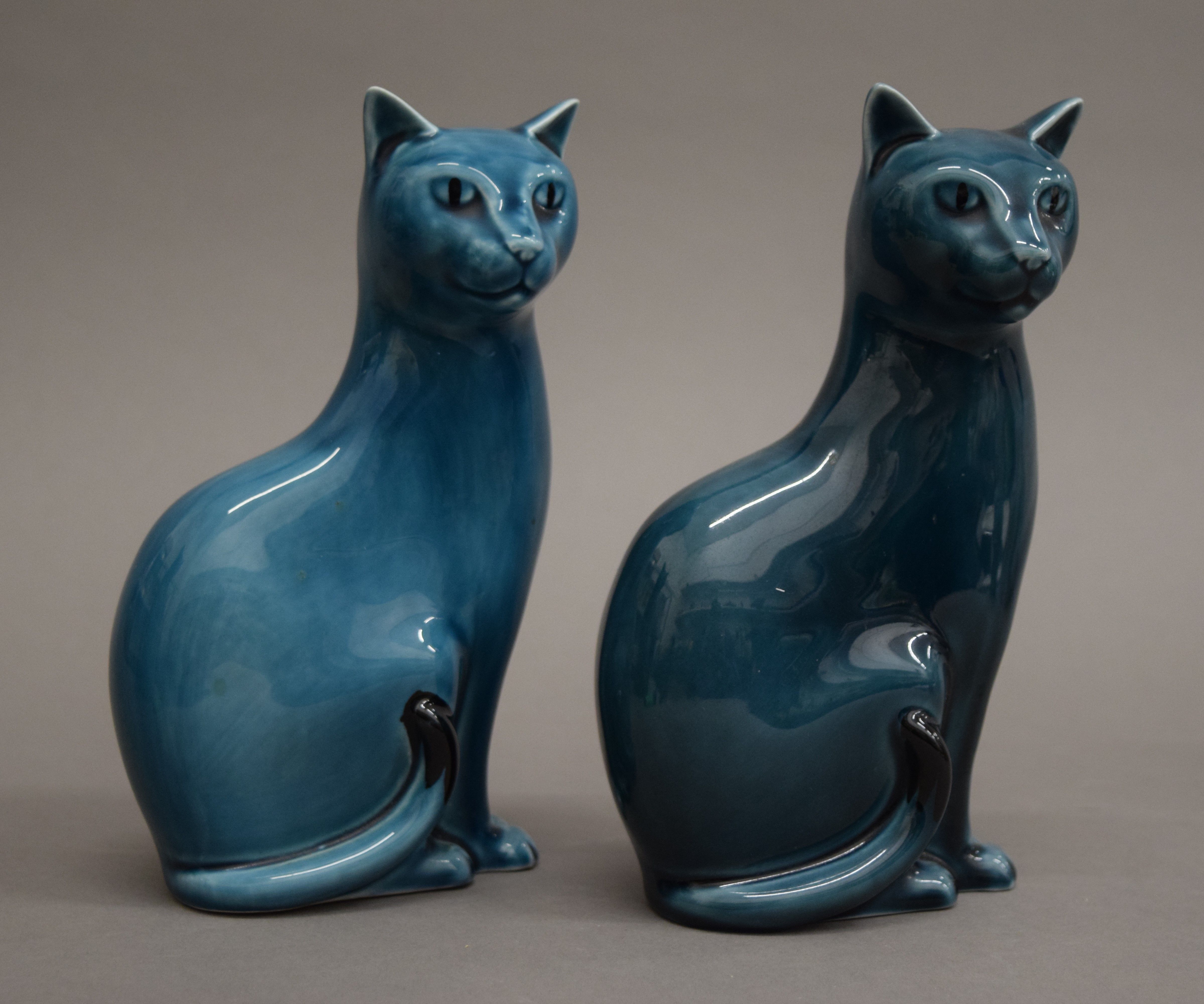 Four Poole pottery cats. The largest 29 cm high. - Image 4 of 5