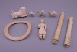 A quantity of late 19th/early 20th century ivory carvings.