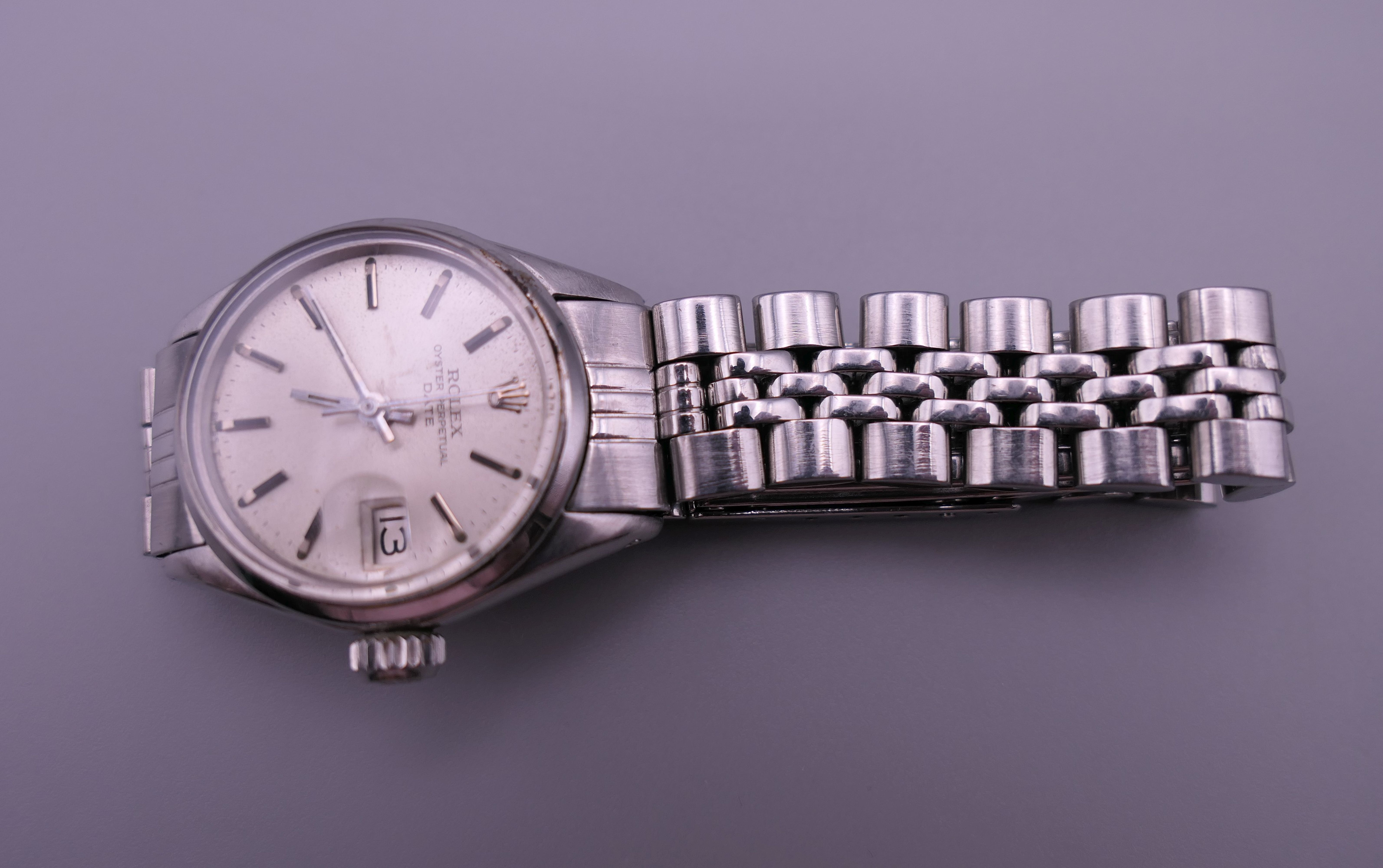A ladies Rolex Oyster Perpetual Dated stainless steel wristwatch. 2.75 cm wide. - Image 3 of 14