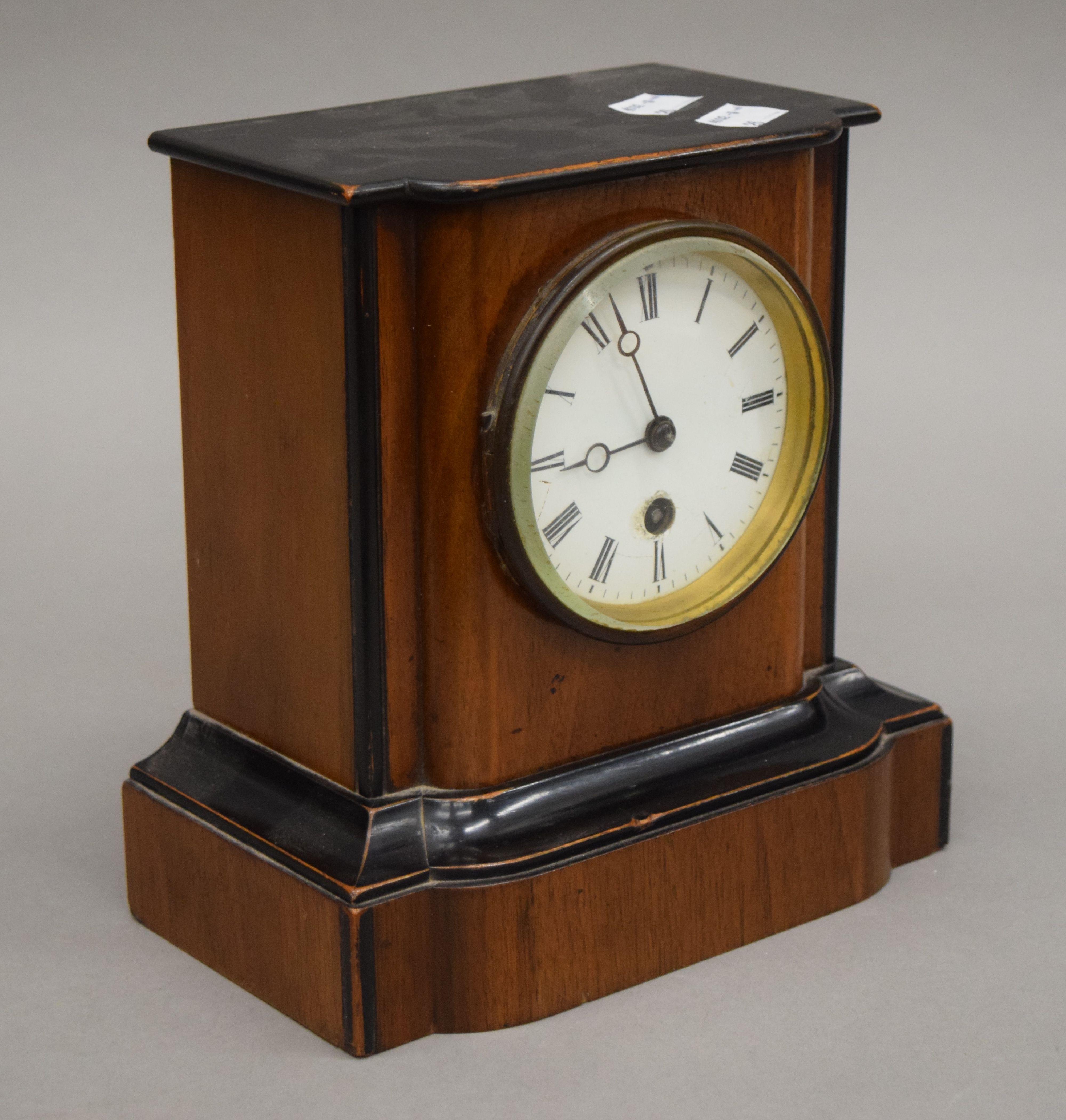A Victorian walnut mantle clock. 20 cm high. - Image 3 of 5