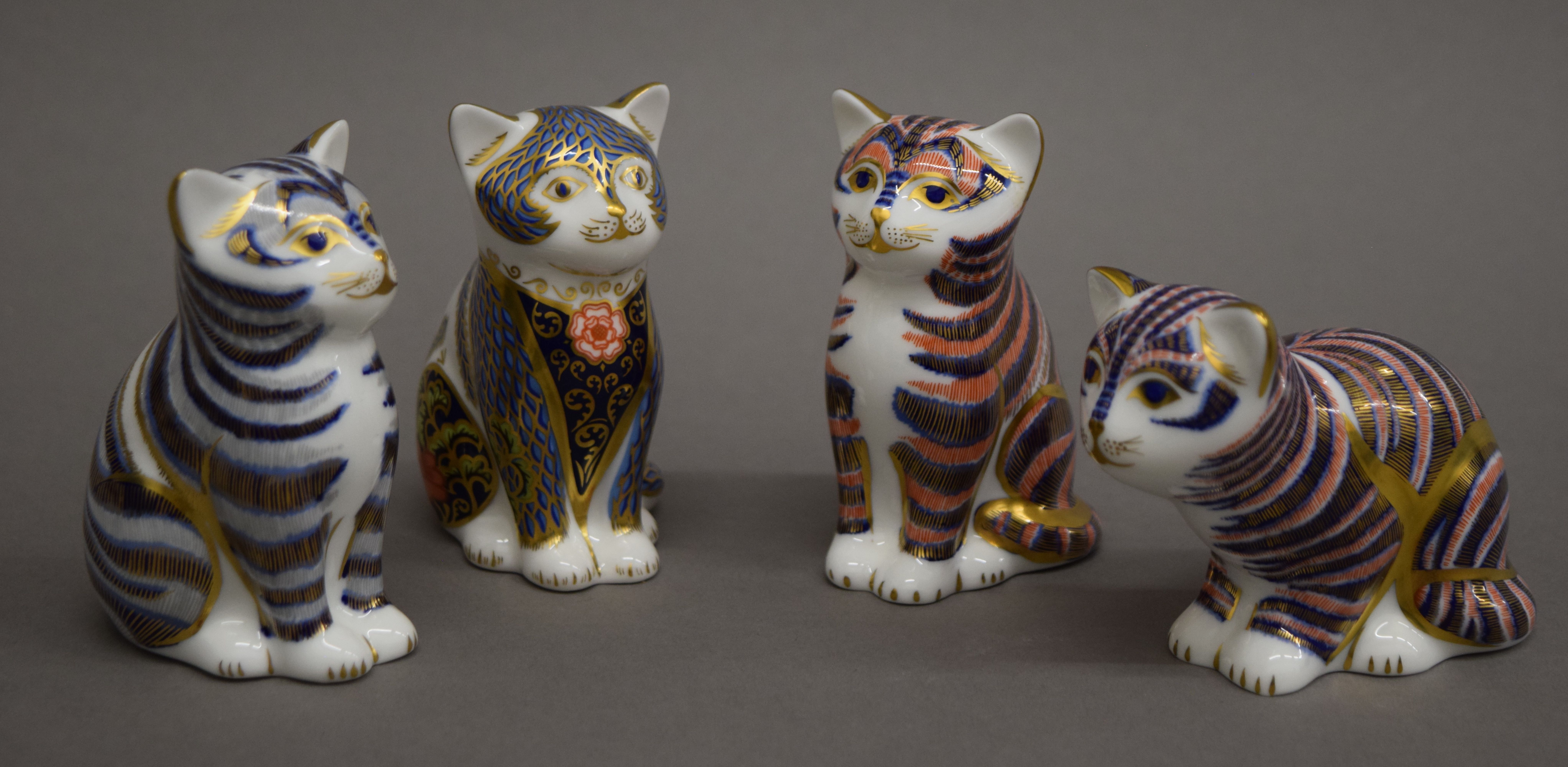 A collection of Royal Crown Derby cat form paperweights. The largest 13 cm high. - Image 6 of 8