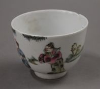 A Chinese porcelain tea bowl. 8.25 cm diameter.