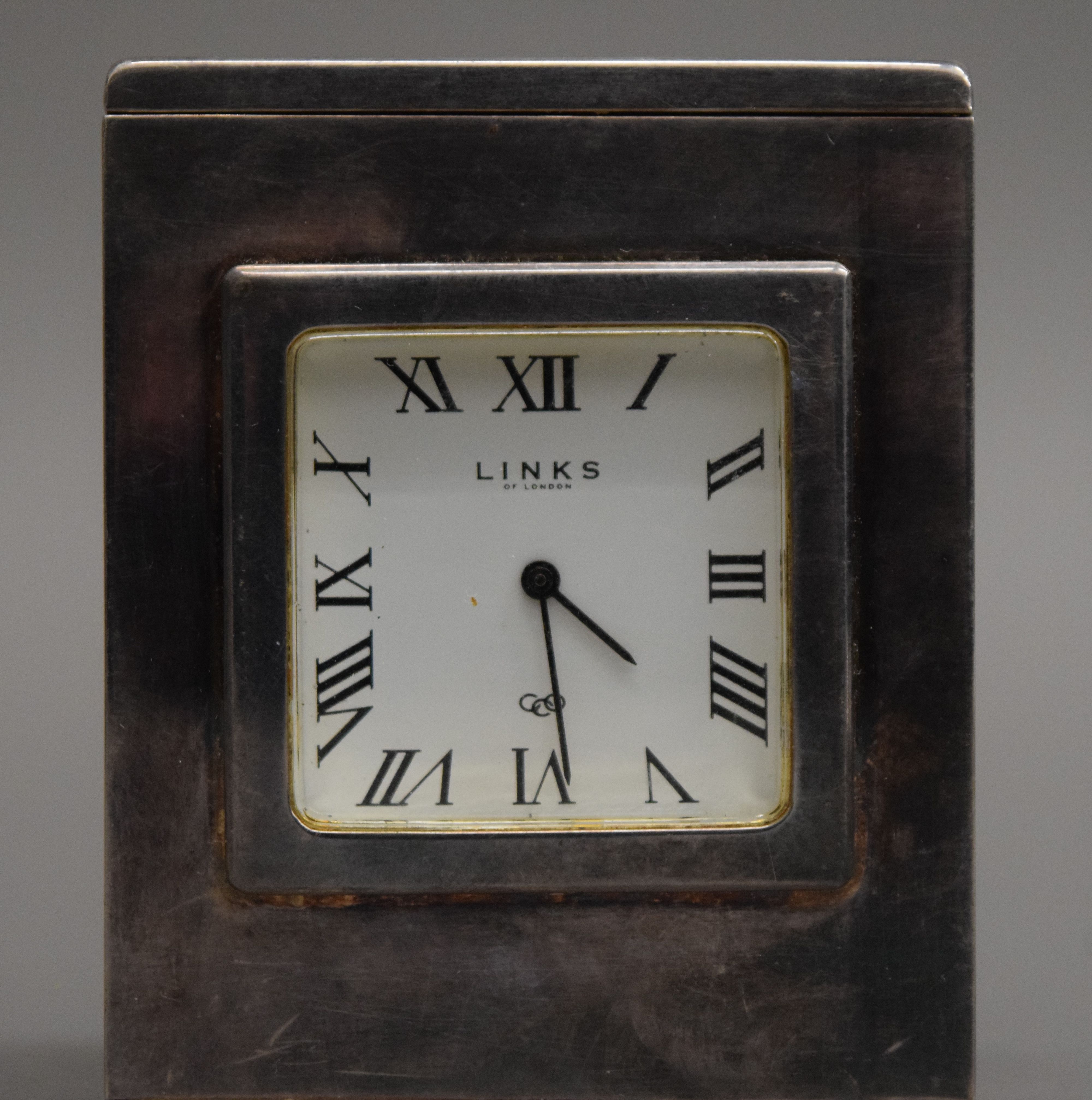 A Links of London desk clock. 6.5 cm high. - Image 3 of 6