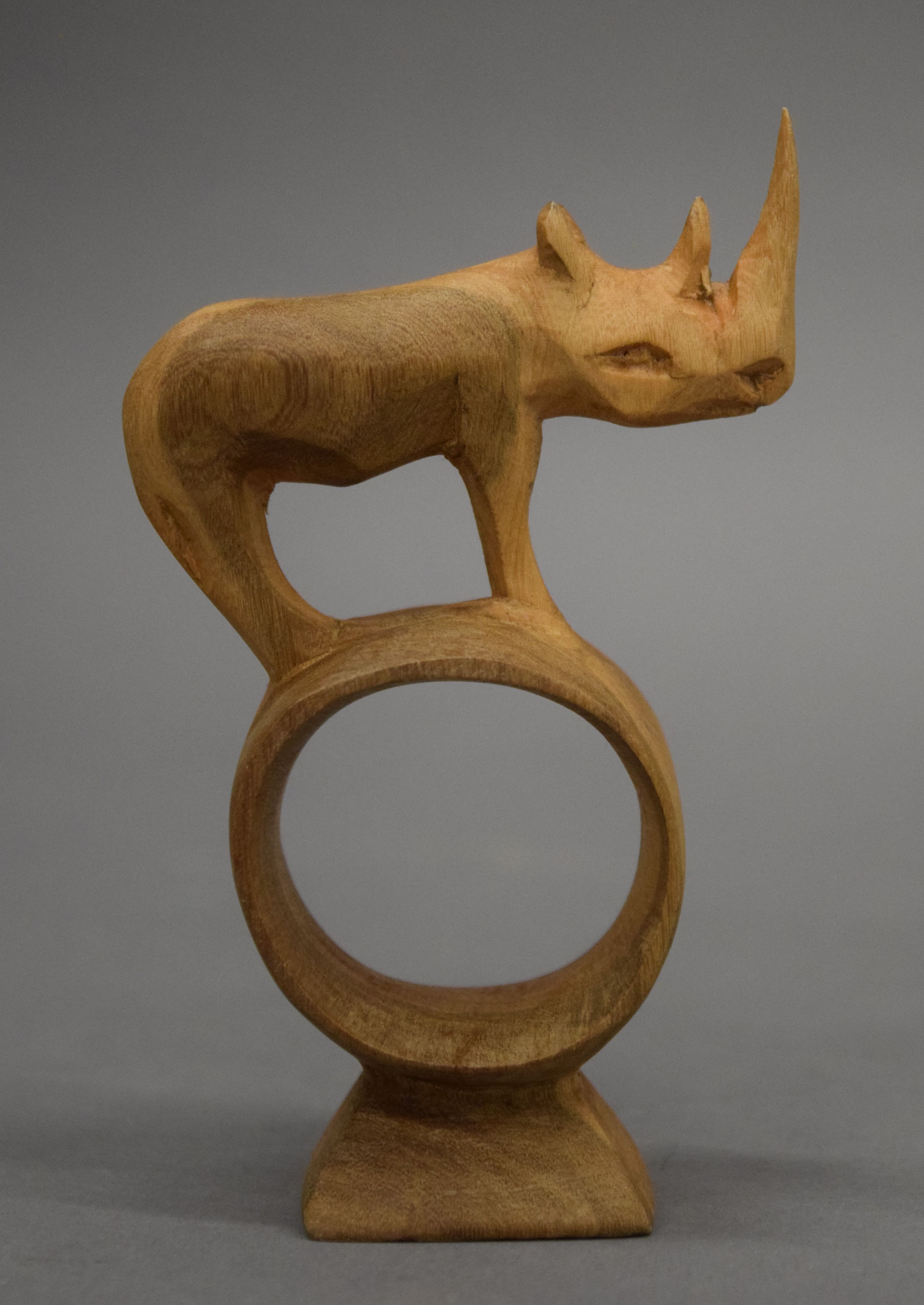 A set of napkin rings, each carved with an animal. - Image 3 of 4