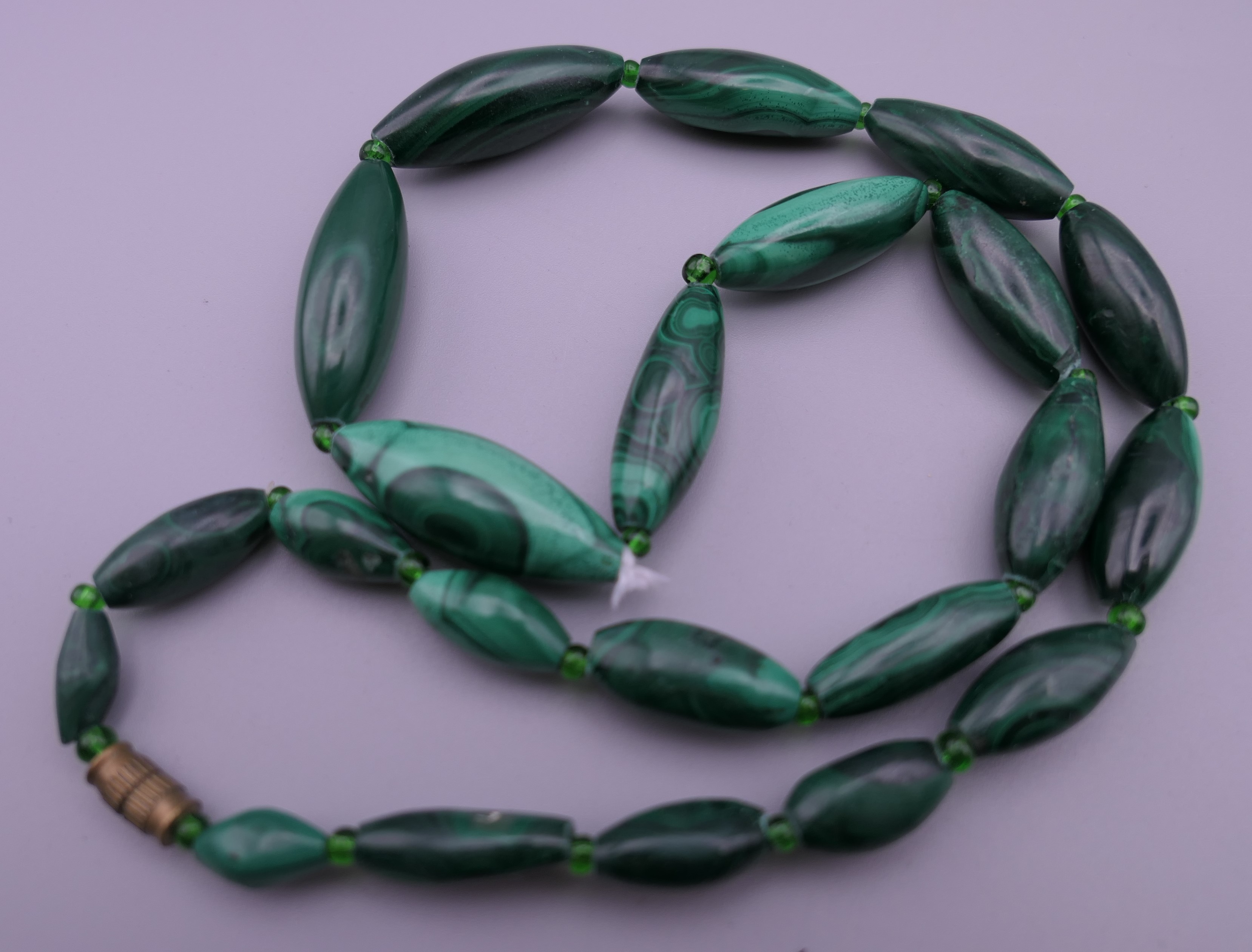 Two malachite necklaces and two other vintage necklaces. - Image 4 of 9