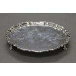 A small silver salver. 15 cm diameter. 193.7 grammes.