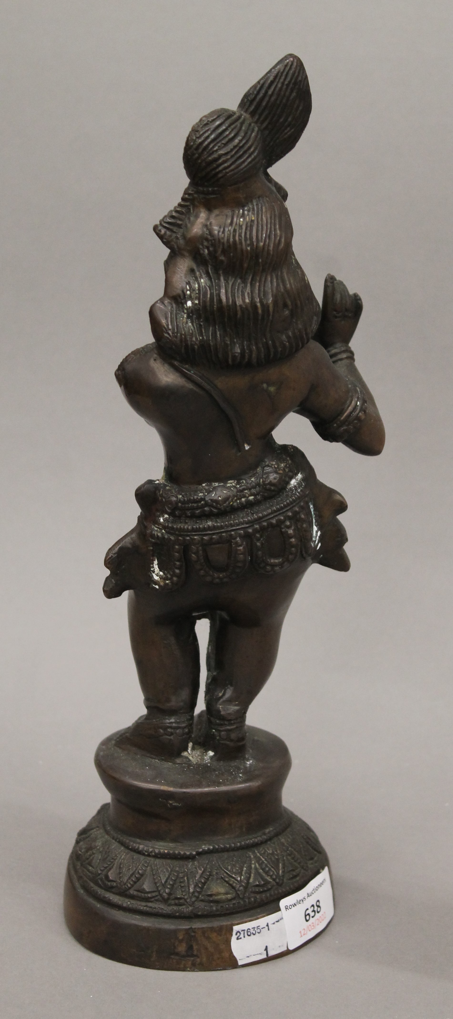 Two Indian bronze deities. The largest 35 cm high. - Image 8 of 9