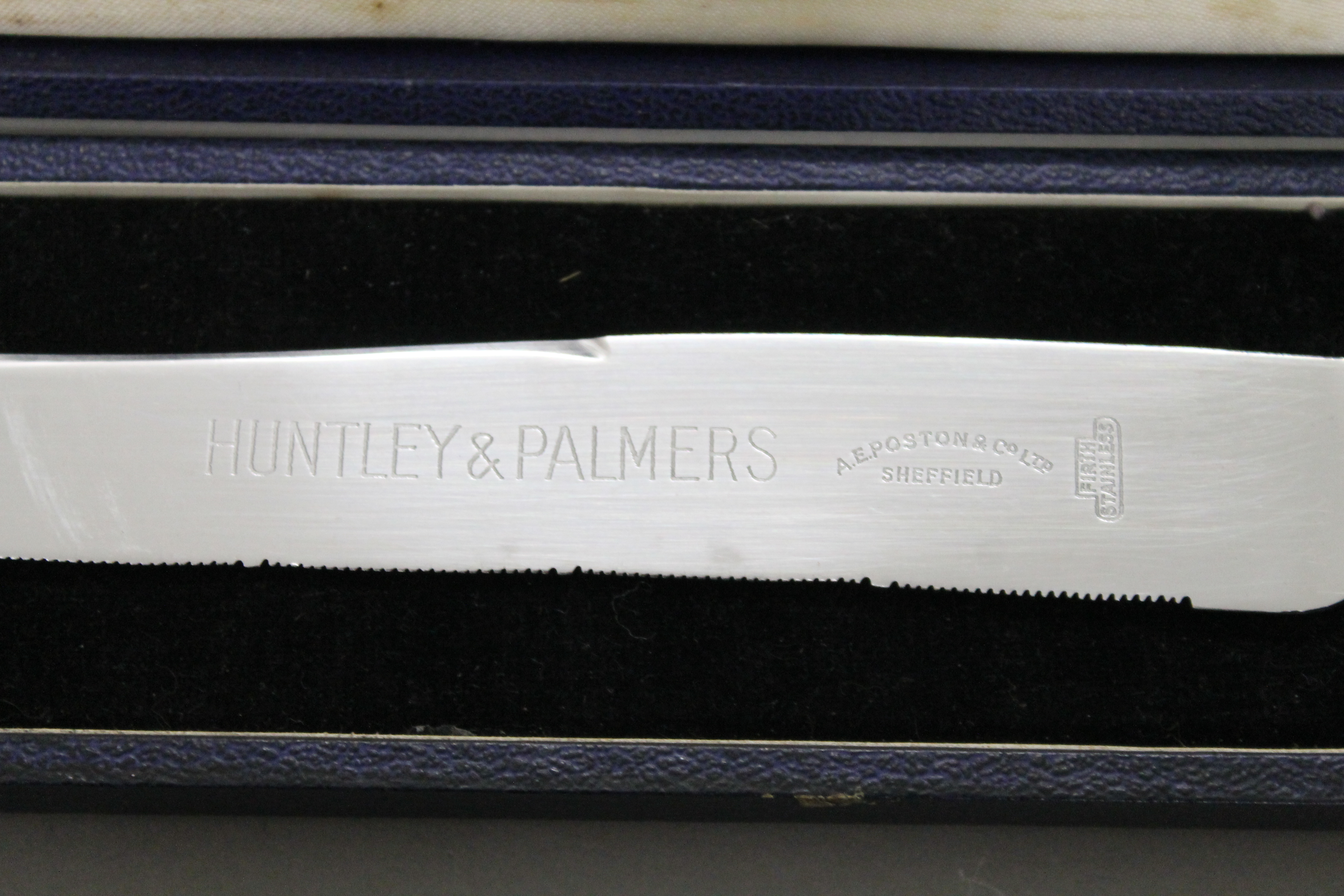 A cased silver plated cake knife inscribed for Huntley and Palmers, - Image 7 of 7