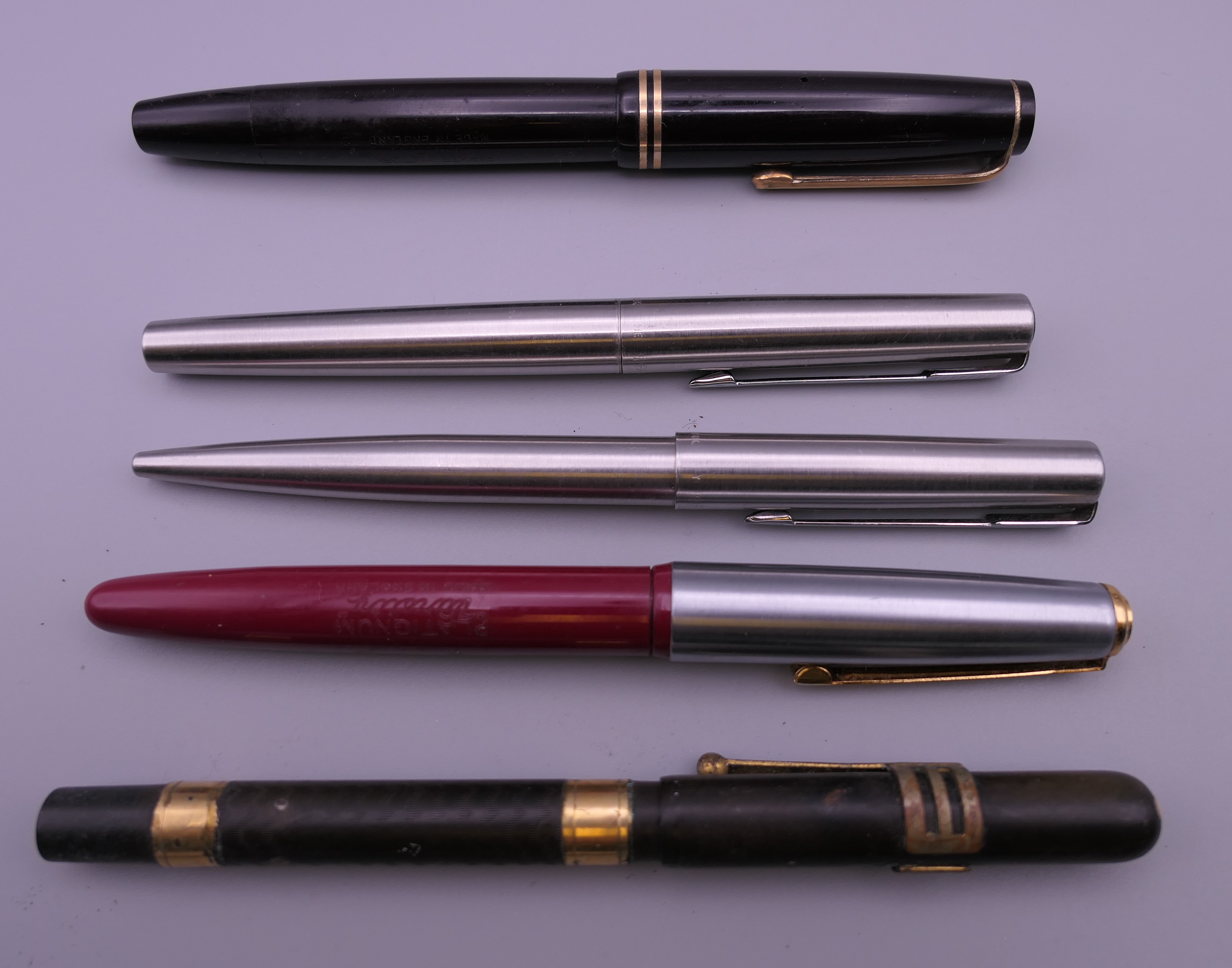 A collection of pens (mostly Parker, one ' The Swan' pen by Mabie Todd & Co), - Image 8 of 9