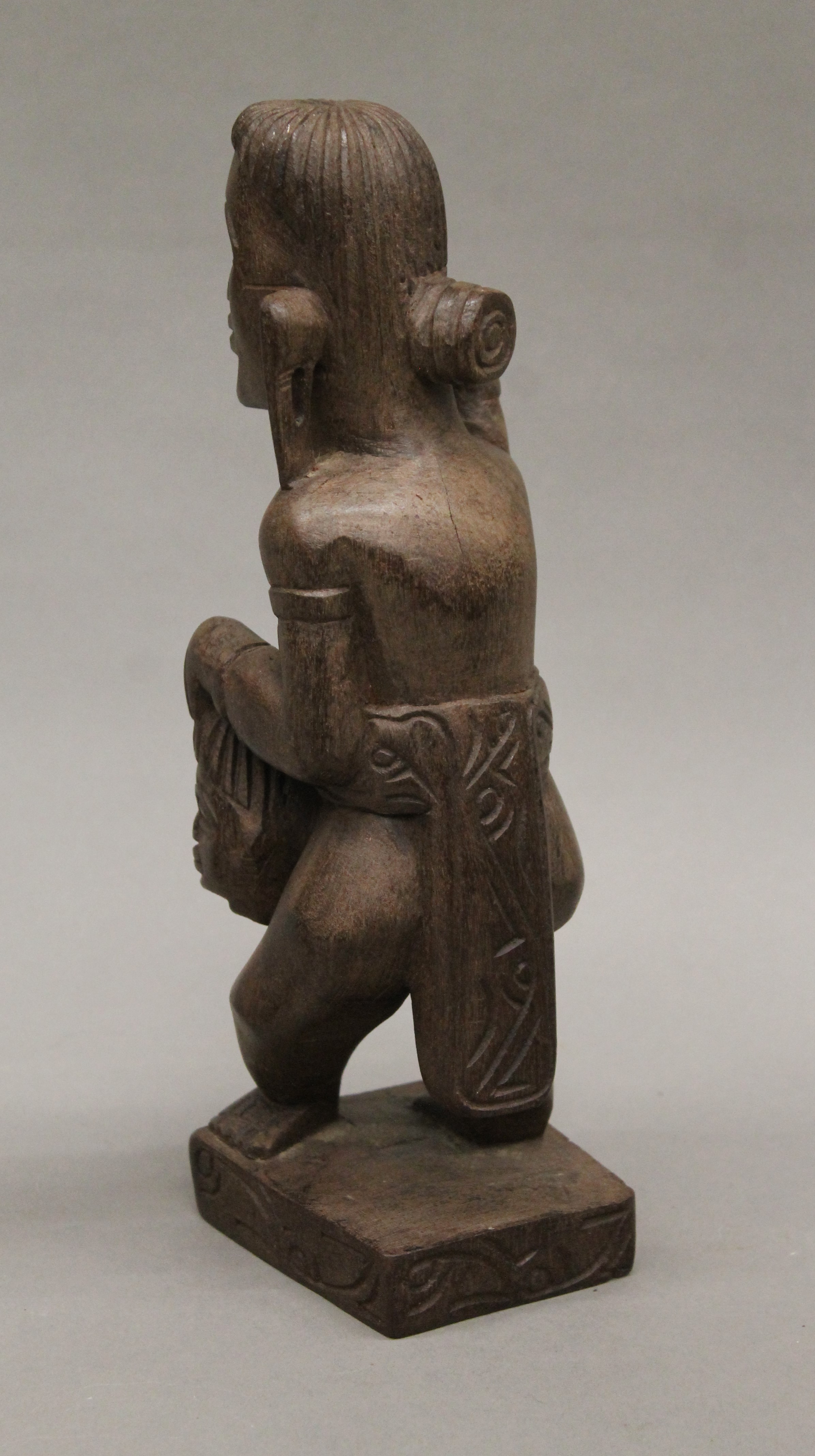 Two tribal carvings. The largest 31 cm high. - Image 5 of 7