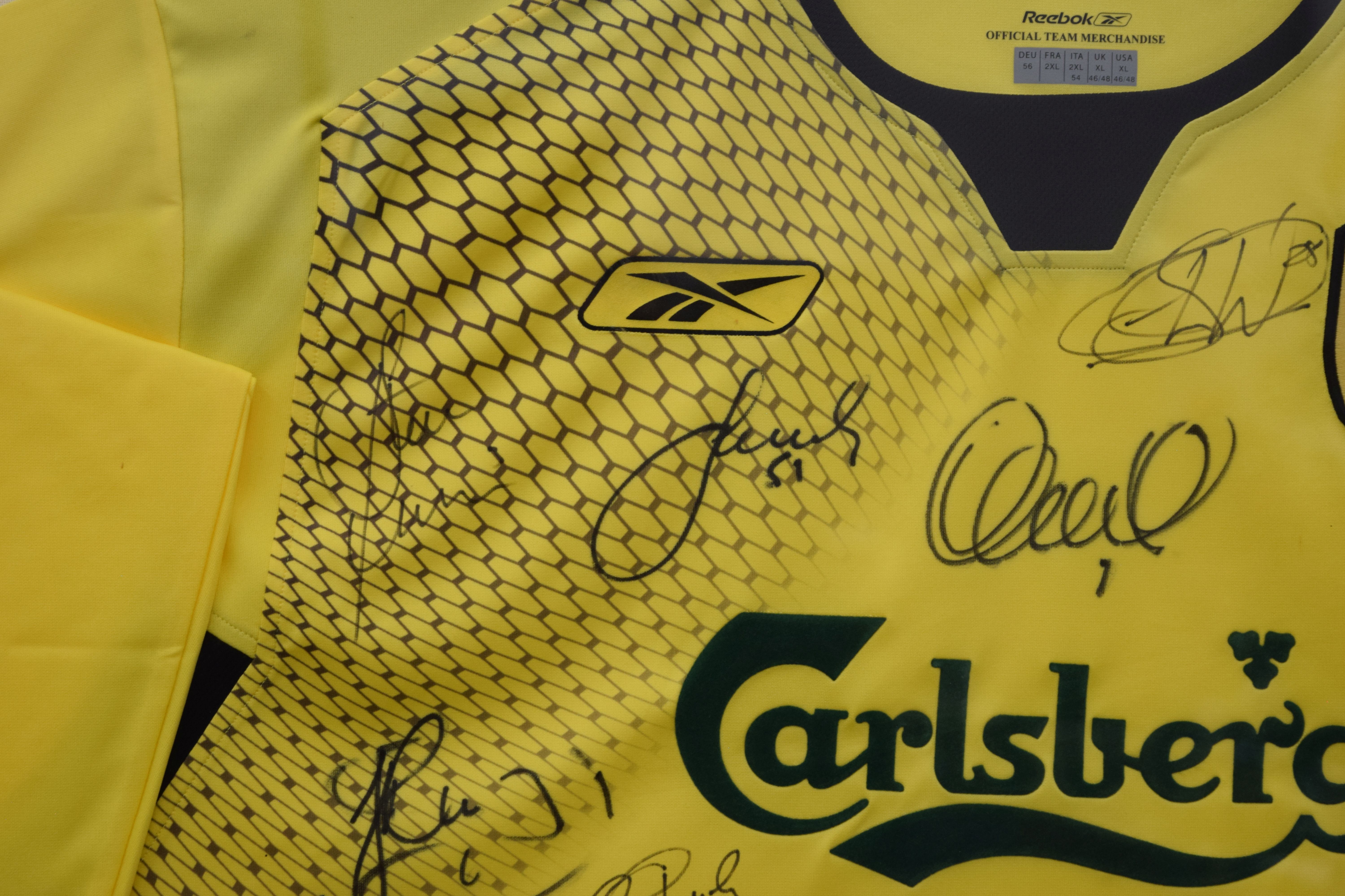 A Liverpool away football shirt signed by: Jerzy Dudek (1), Steve Finnan (3), Jamie Carragher (23), - Image 5 of 7