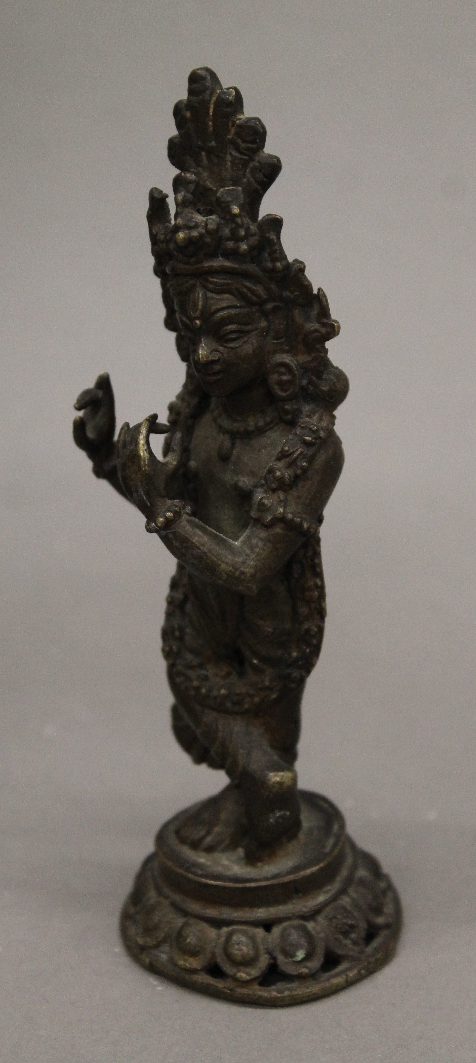 Two Indian bronze deities. The largest 35 cm high. - Image 3 of 9