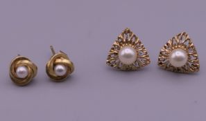 Two pairs of 9 ct gold pearl earrings. 2 grammes total weight.