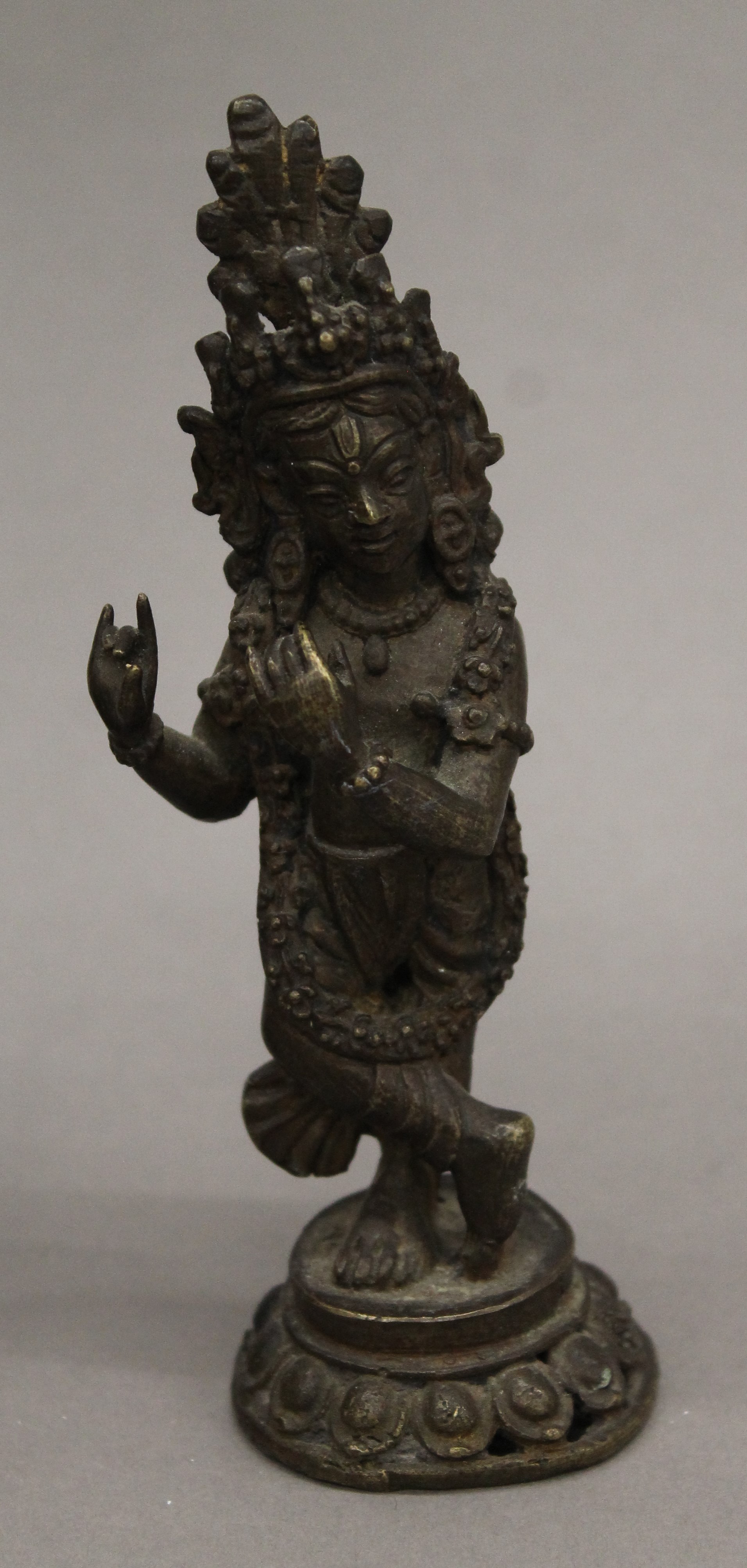 Two Indian bronze deities. The largest 35 cm high. - Image 2 of 9