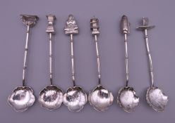A set of six Chinese silver teaspoons. 47.8 grammes.