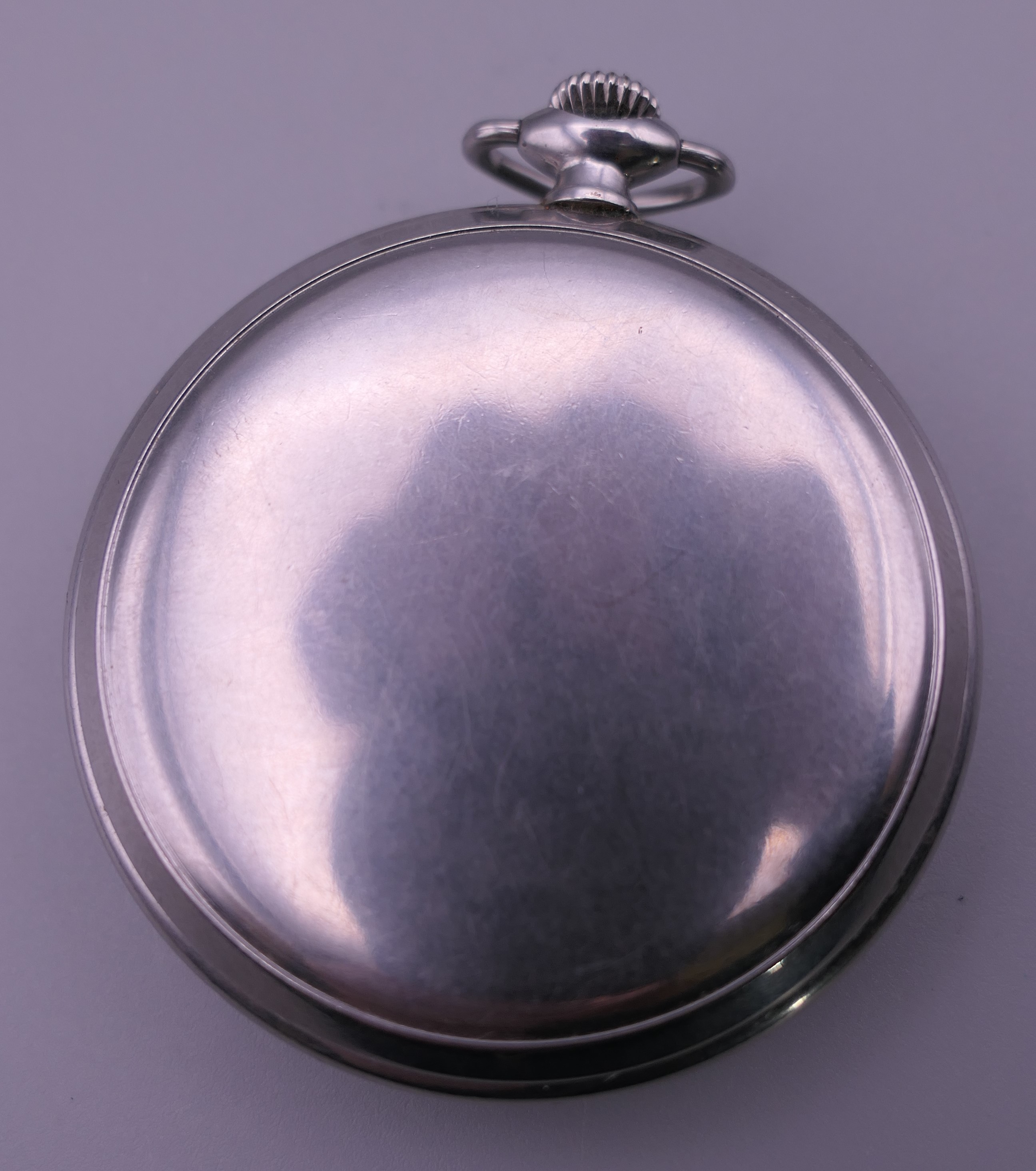 An Omega gentleman's pocket watch. 5 cm diameter. - Image 2 of 4