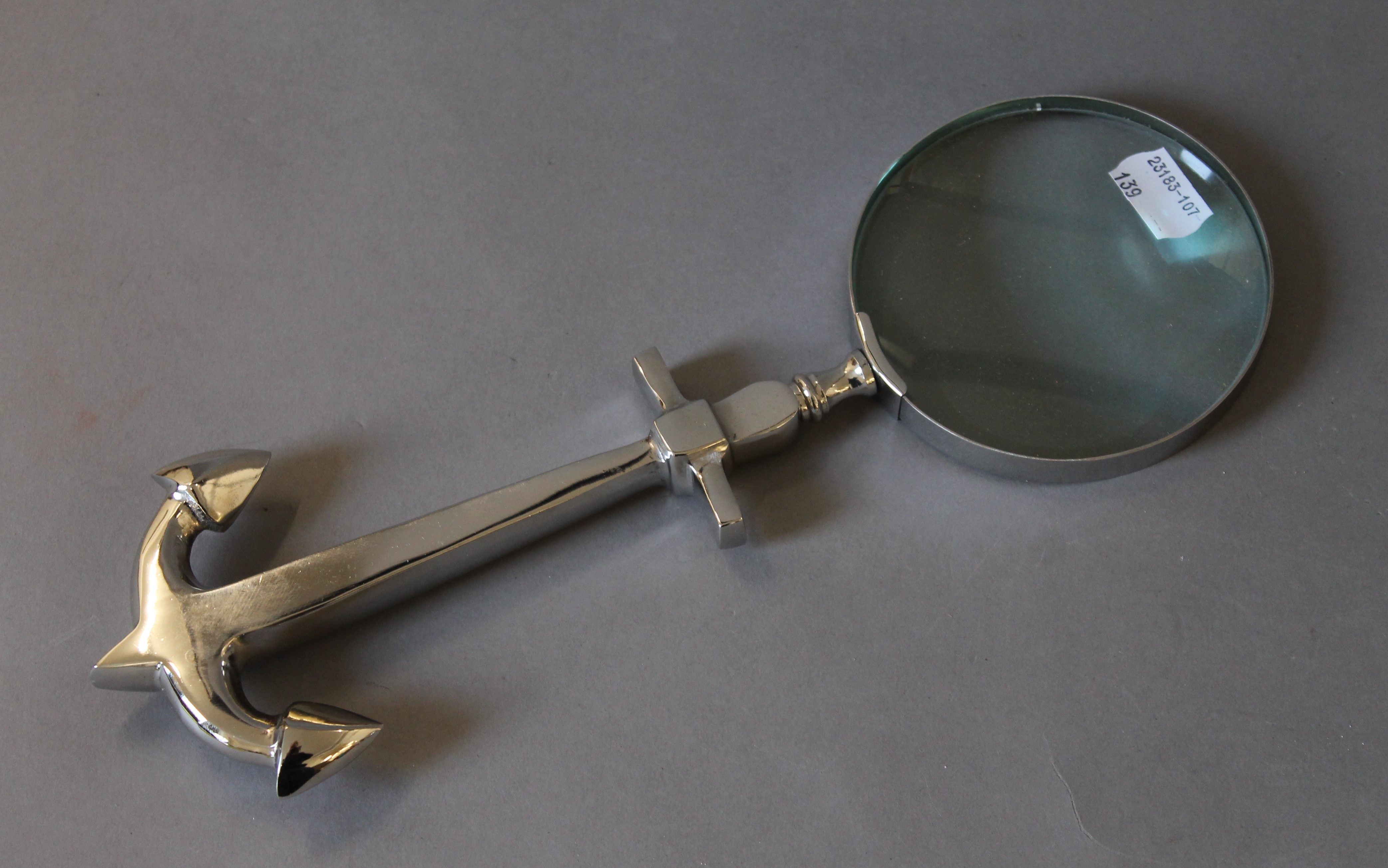 Three chrome novelty magnifying glasses. The largest 29.5 cm long. - Image 2 of 4