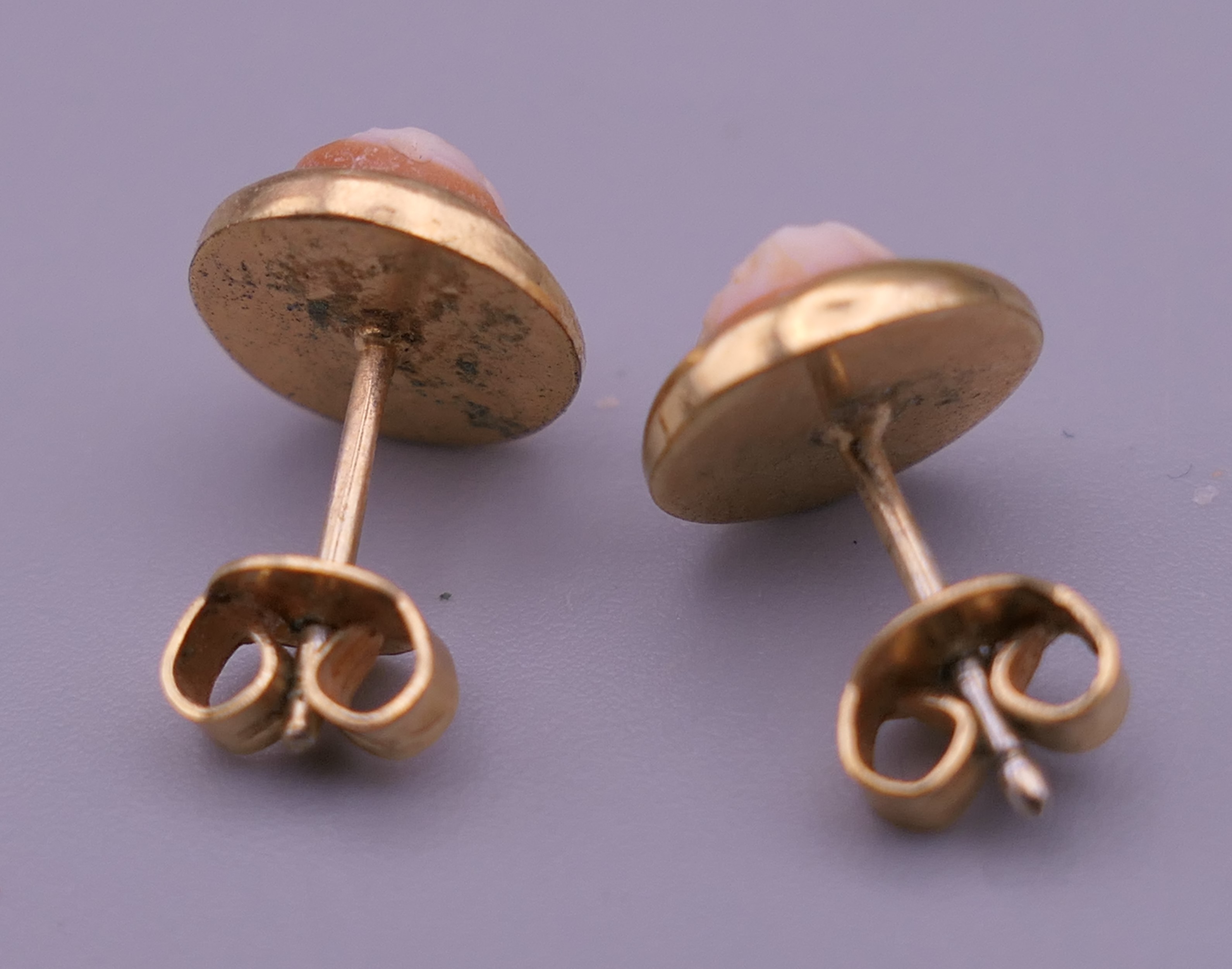Three pairs of earrings. Cameo earrings 1 cm high. - Image 3 of 7
