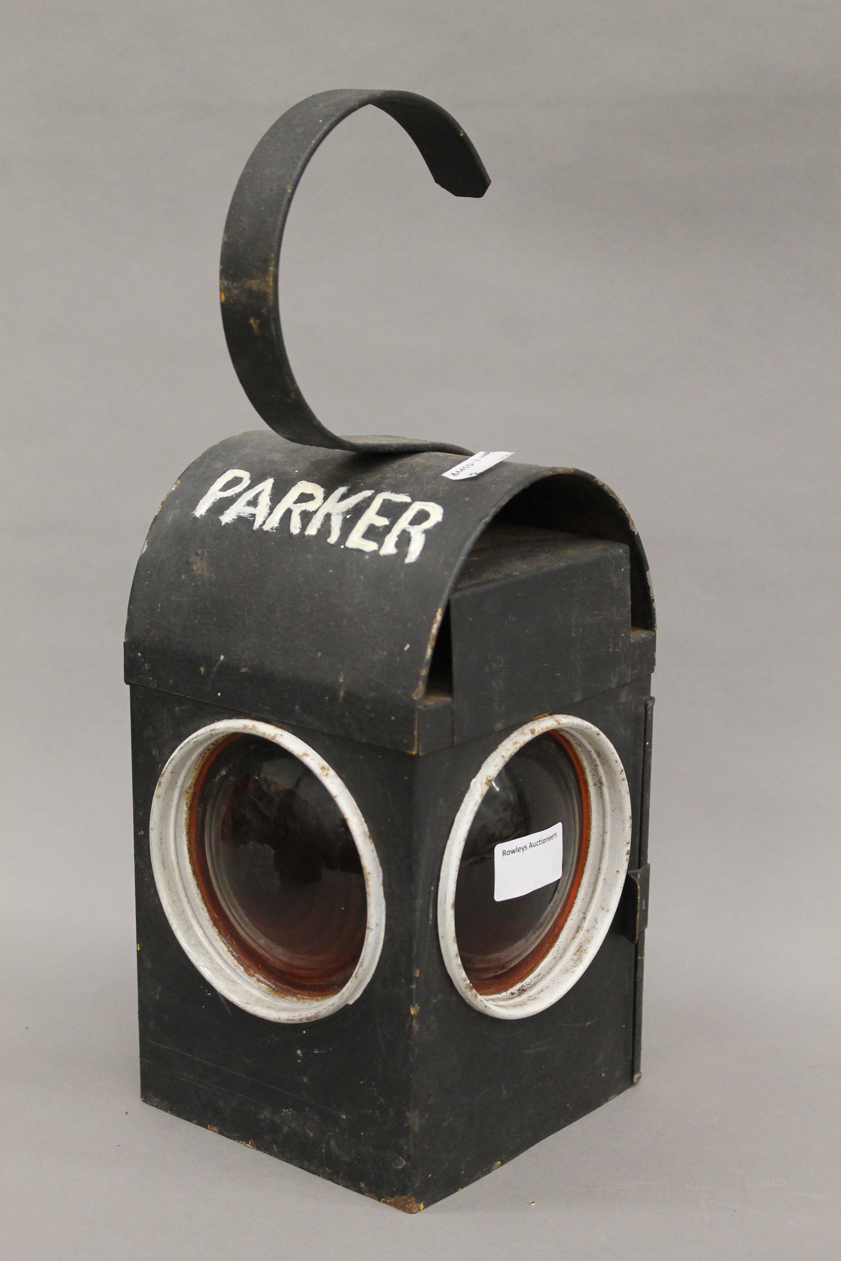 Two vintage Parker railway lamps. 38 cm high. - Image 4 of 5