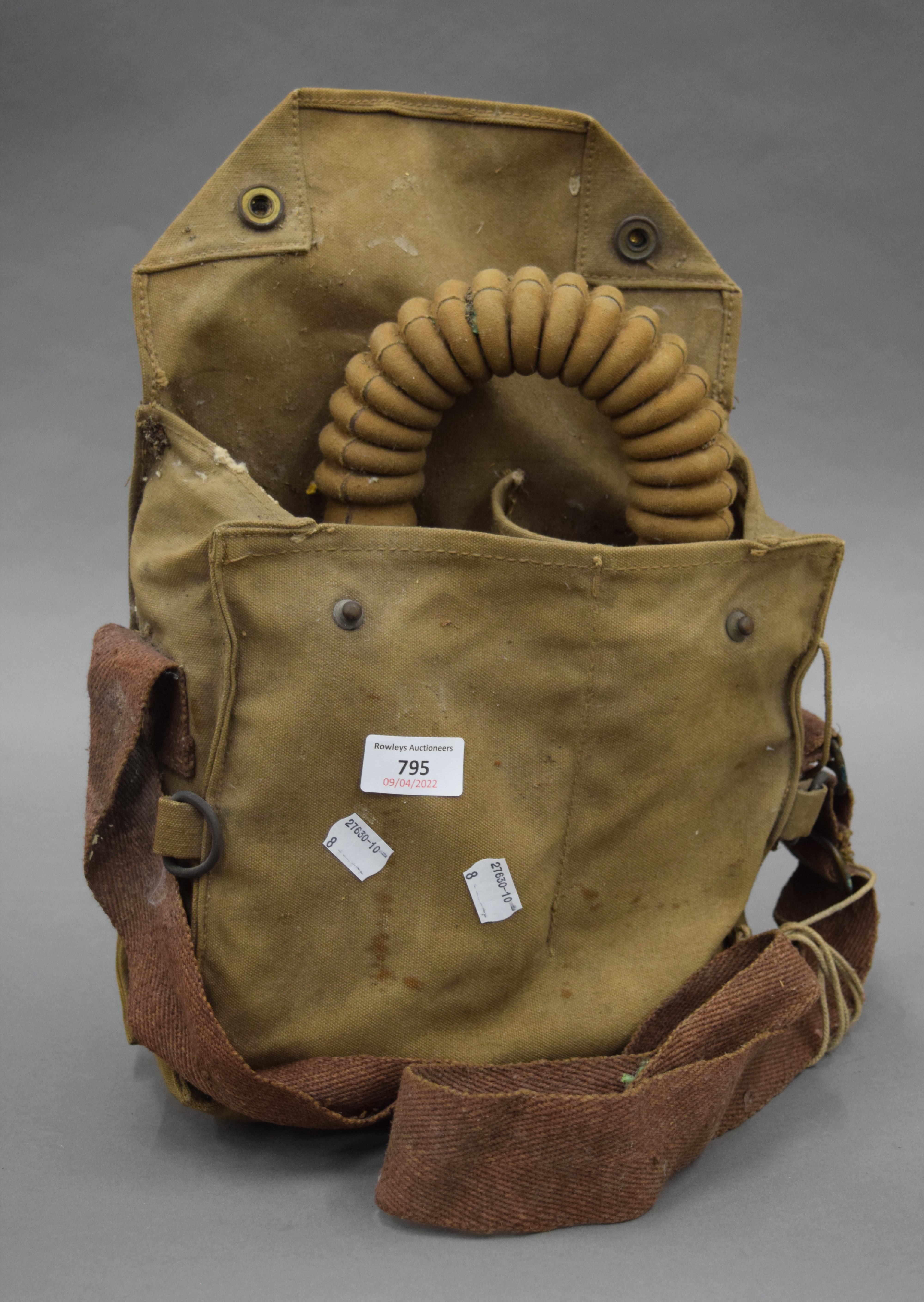 A vintage gas mask in bag. - Image 2 of 3