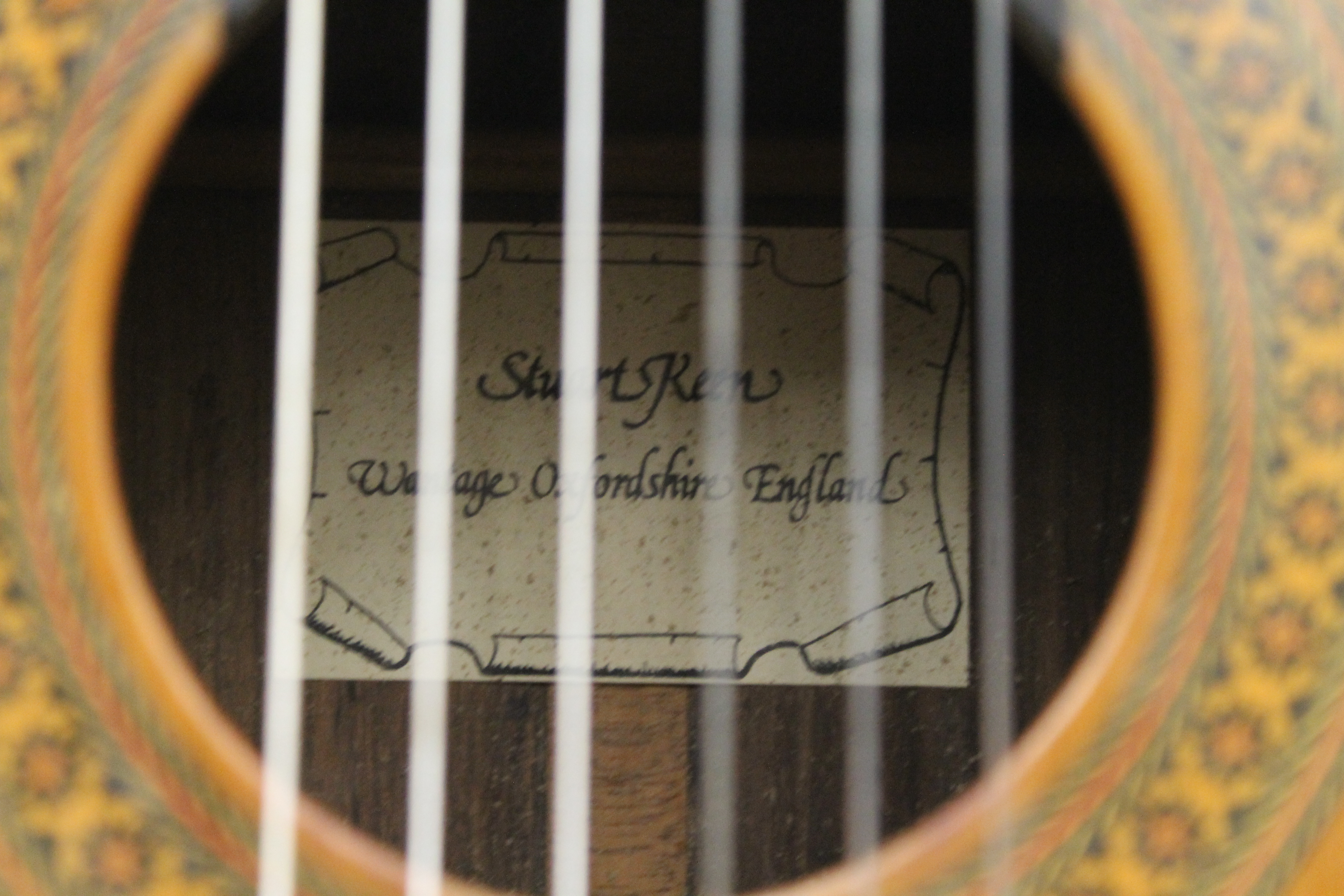 A Stuart Keen classical guitar. 99 cm high. - Image 3 of 25