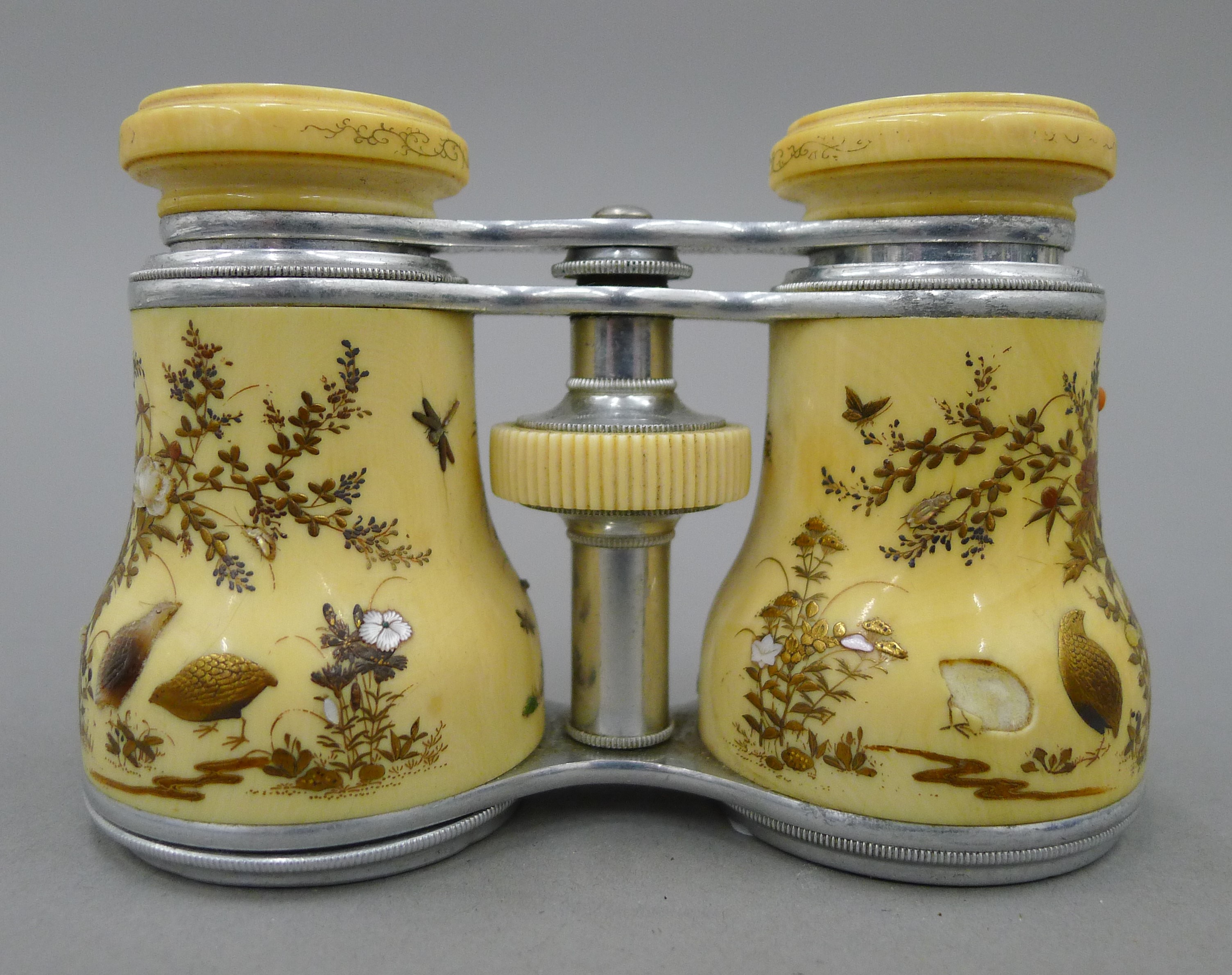 A cased pair of Victorian shibayama opera glasses. - Image 9 of 34
