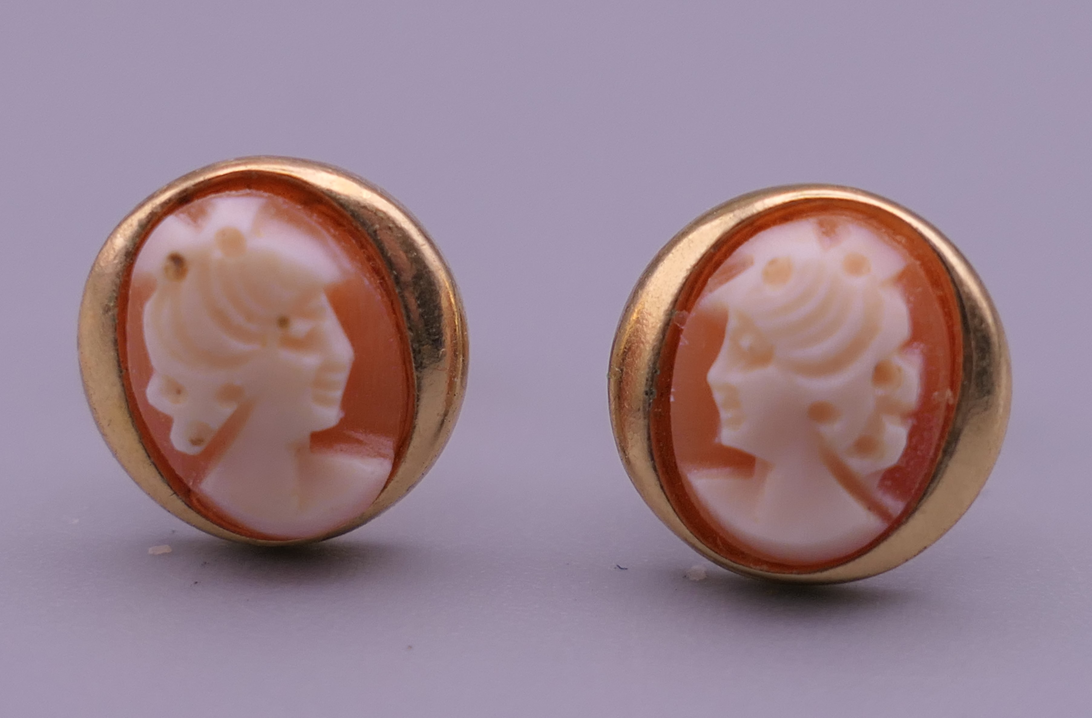 Three pairs of earrings. Cameo earrings 1 cm high. - Image 2 of 7