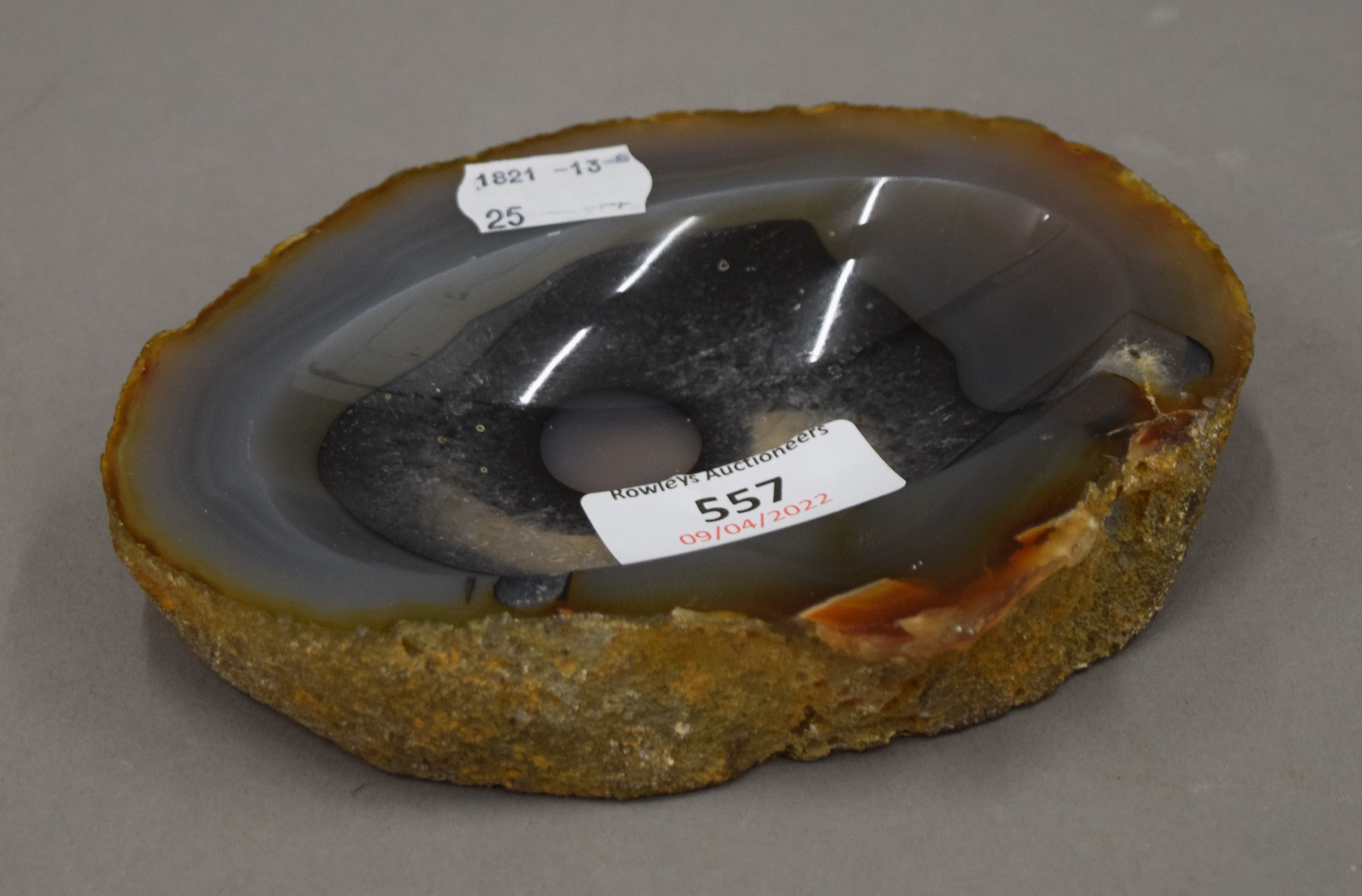 Two small mineral specimen trays. The largest 14.5 cm wide. - Image 2 of 9