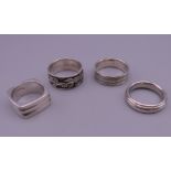 Four gentlemen's silver rings. 38.2 grammes.