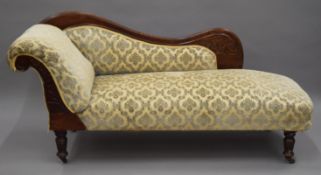 A Victorian chaise lounge. Approximately 170 cm long.