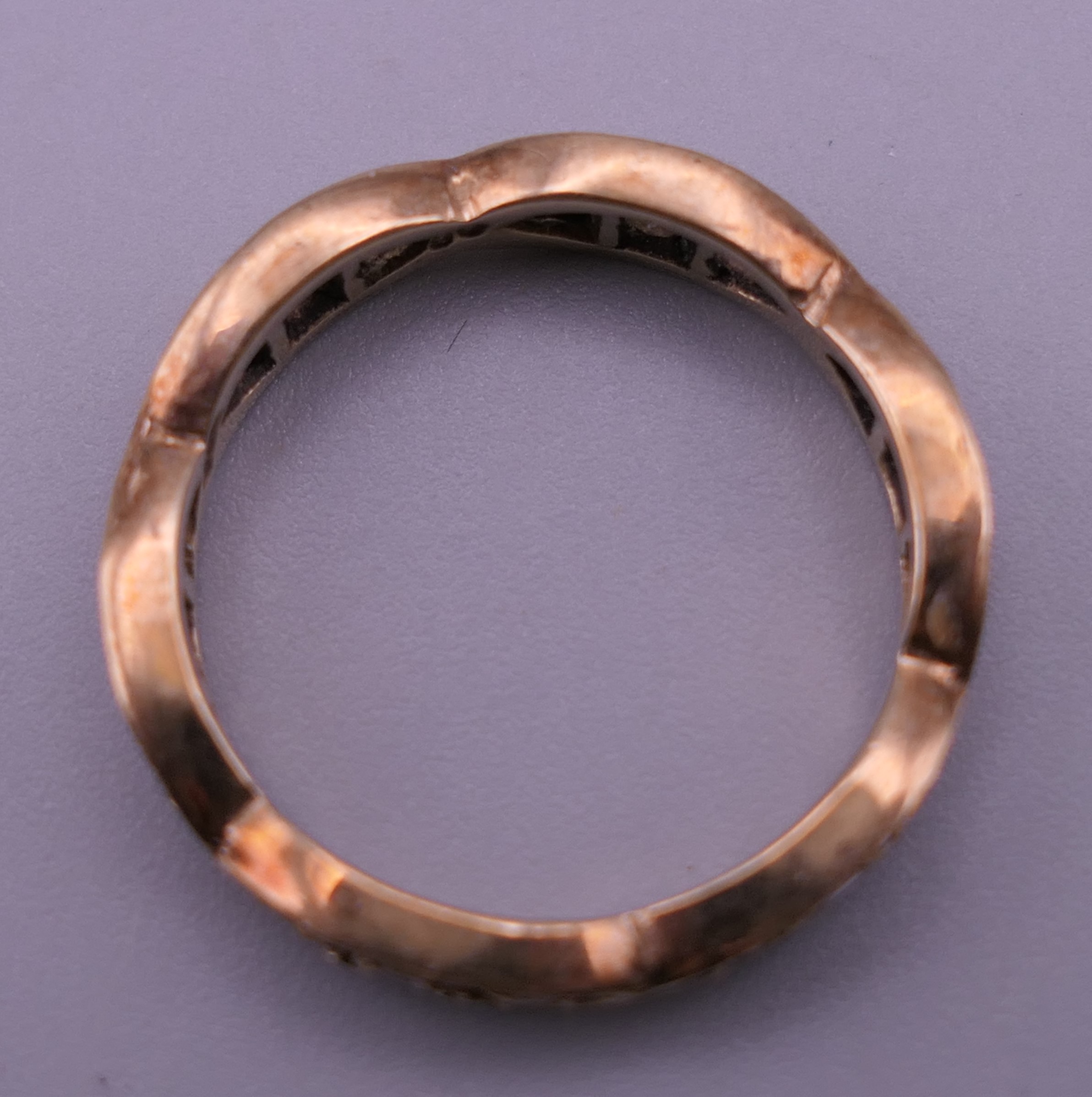 A 9 ct gold eternity ring. Ring size L. 2.6 grammes total weight. - Image 3 of 5
