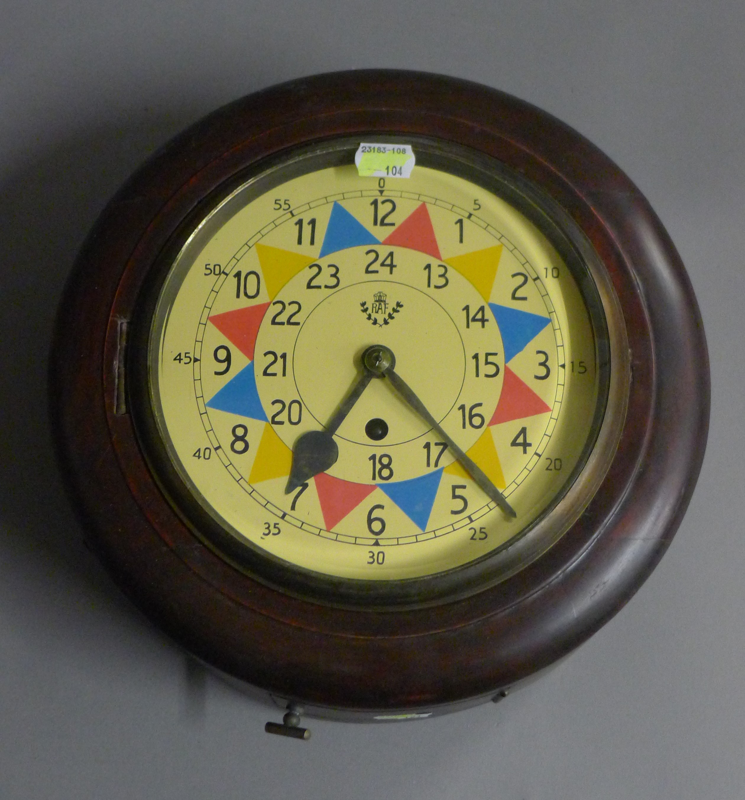 A fusee dial clock. 28 cm diameter. - Image 2 of 3