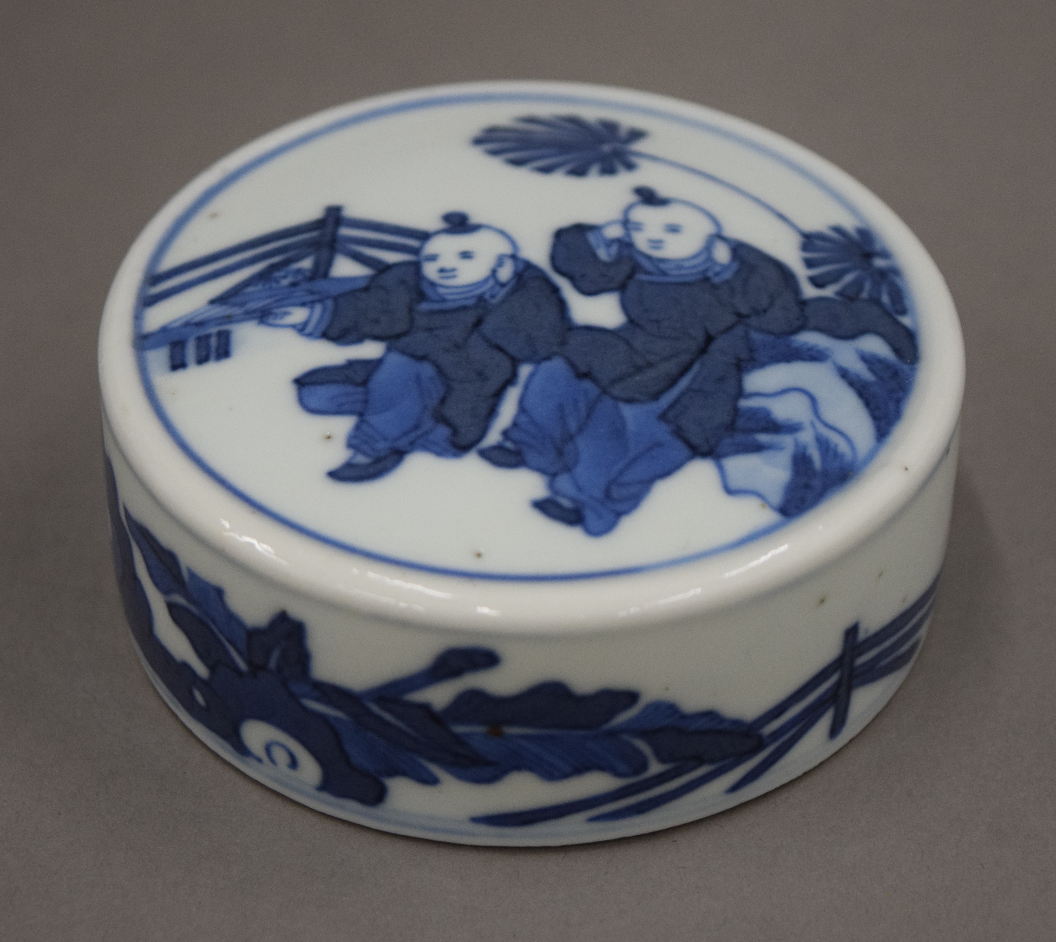 A 19th century Chinese porcelain ginger jar mounted on a wooden stand. - Image 4 of 9