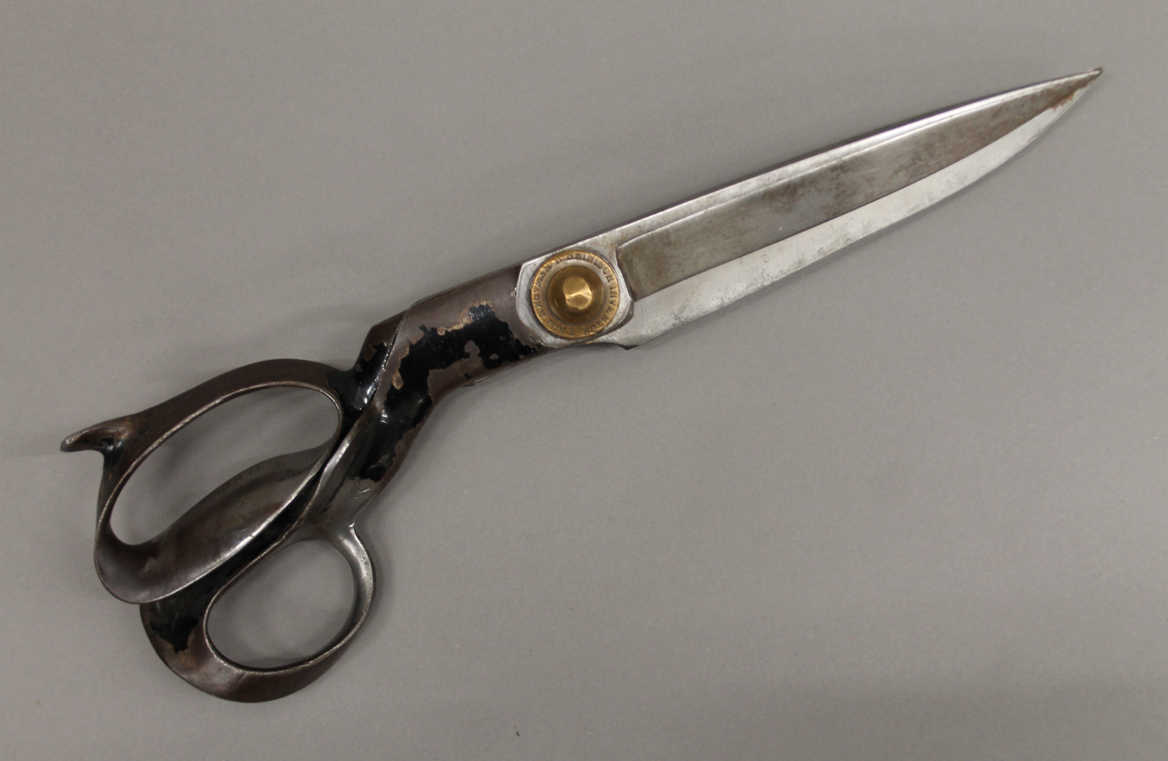 Three large tailors scissors and two pairs of bronze scissors. - Image 2 of 8