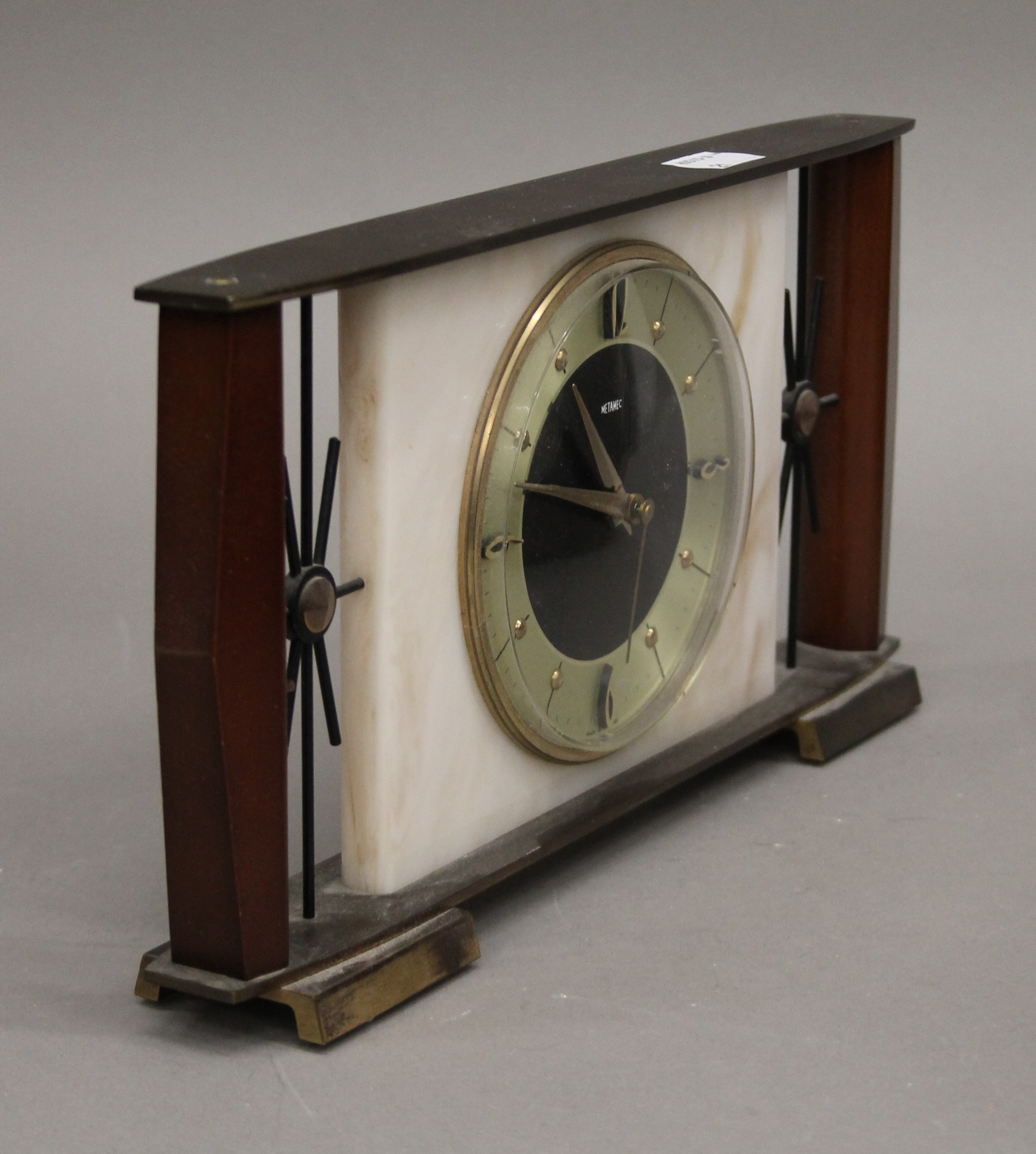 Two vintage mantel clocks. The largest 23 cm high. - Image 6 of 7