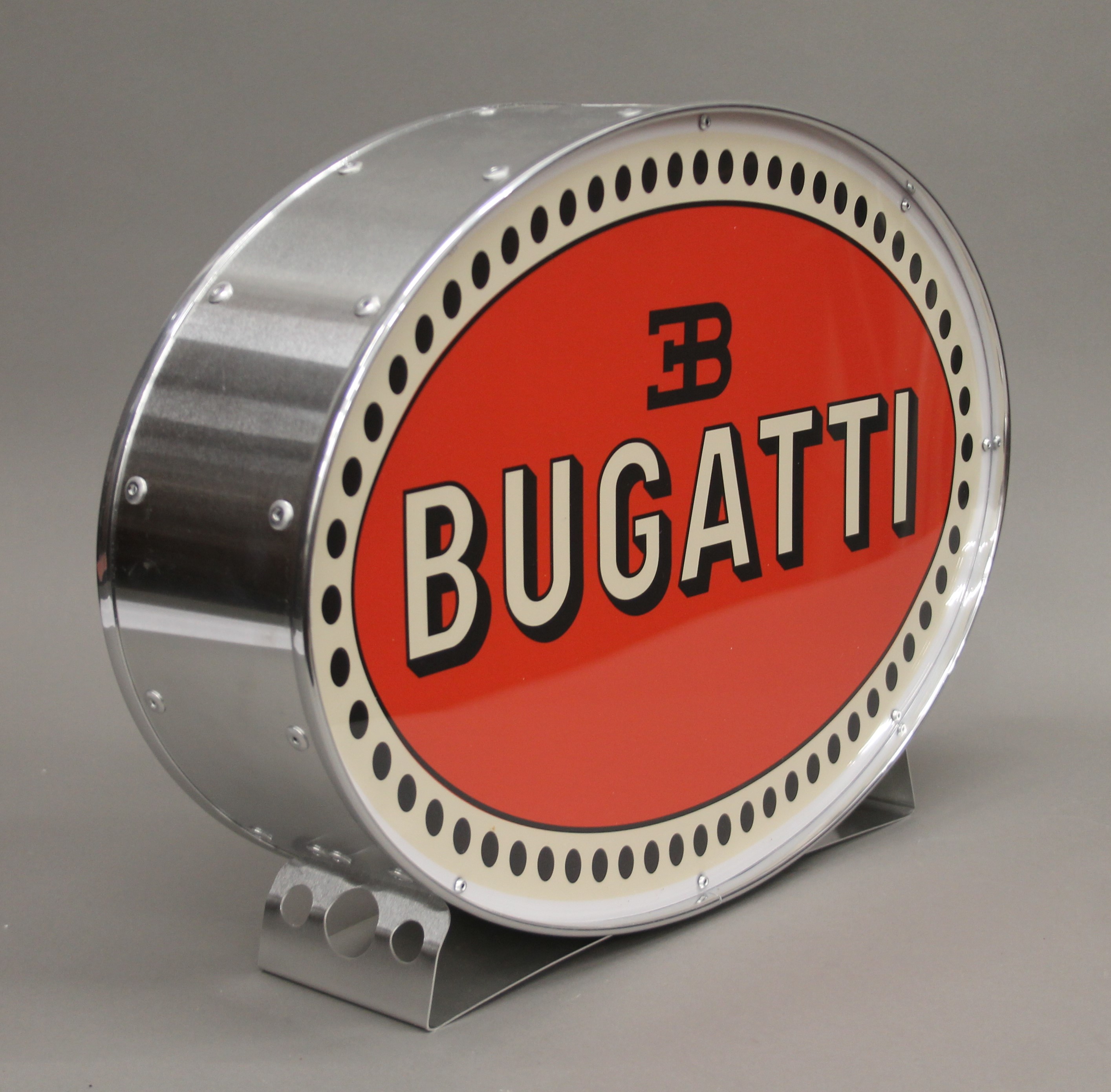 A Bugatti LED light sign. 43.5 cm wide. - Bild 2 aus 2