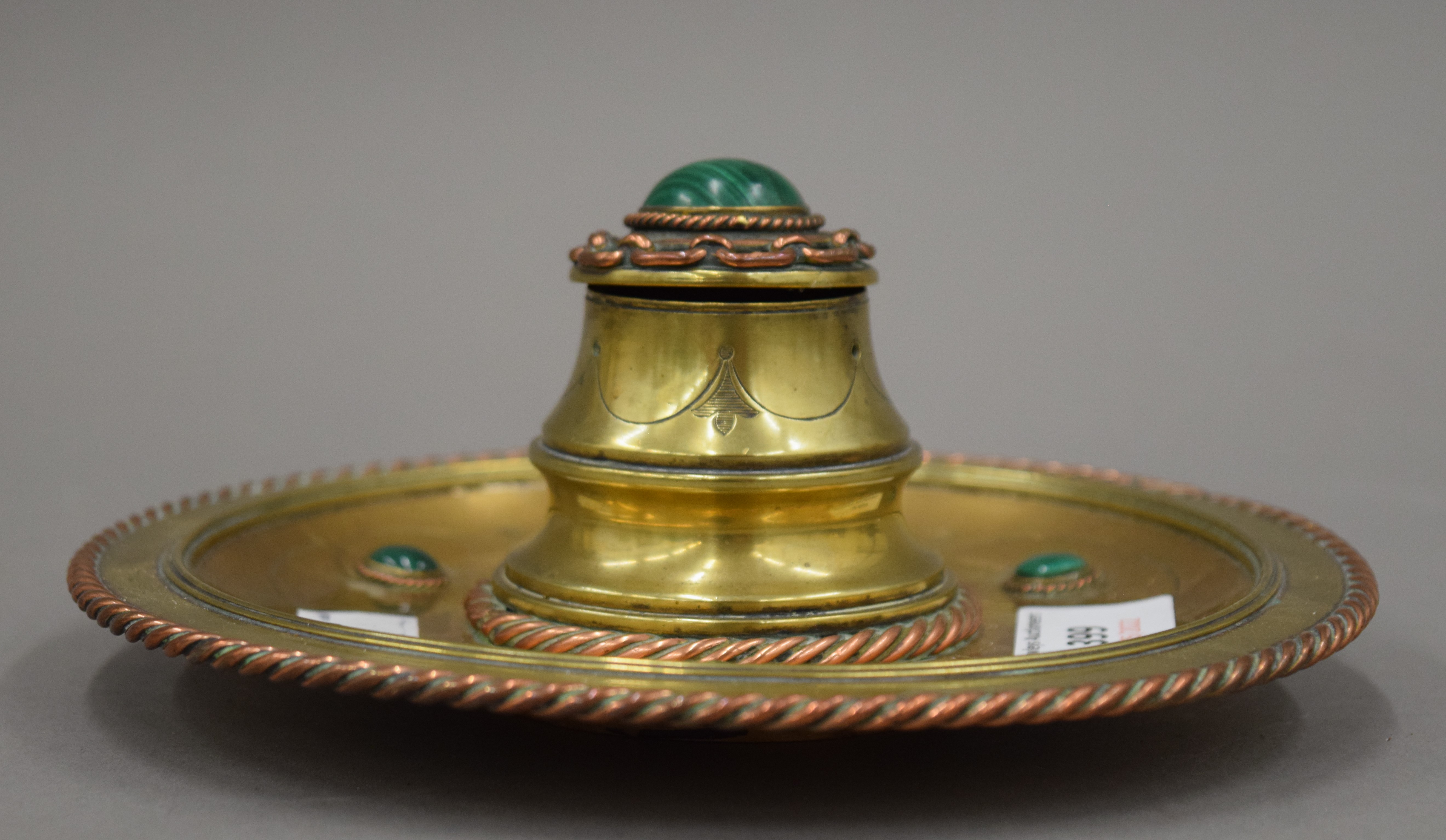 A Victorian brass and malachite inkwell. 17.5 cm diameter. - Bild 2 aus 6