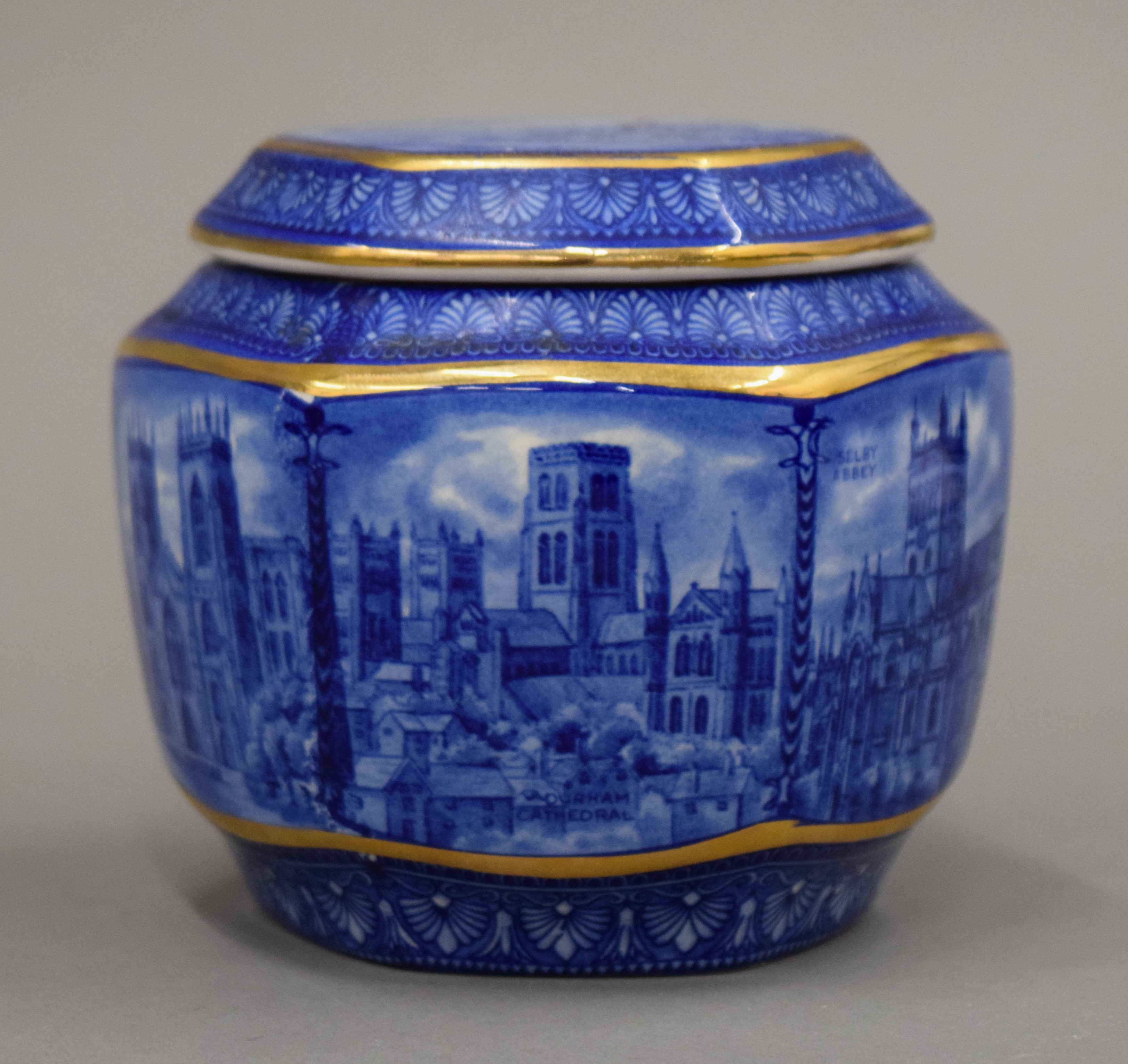 A small quantity of blue and white porcelain. - Image 11 of 15