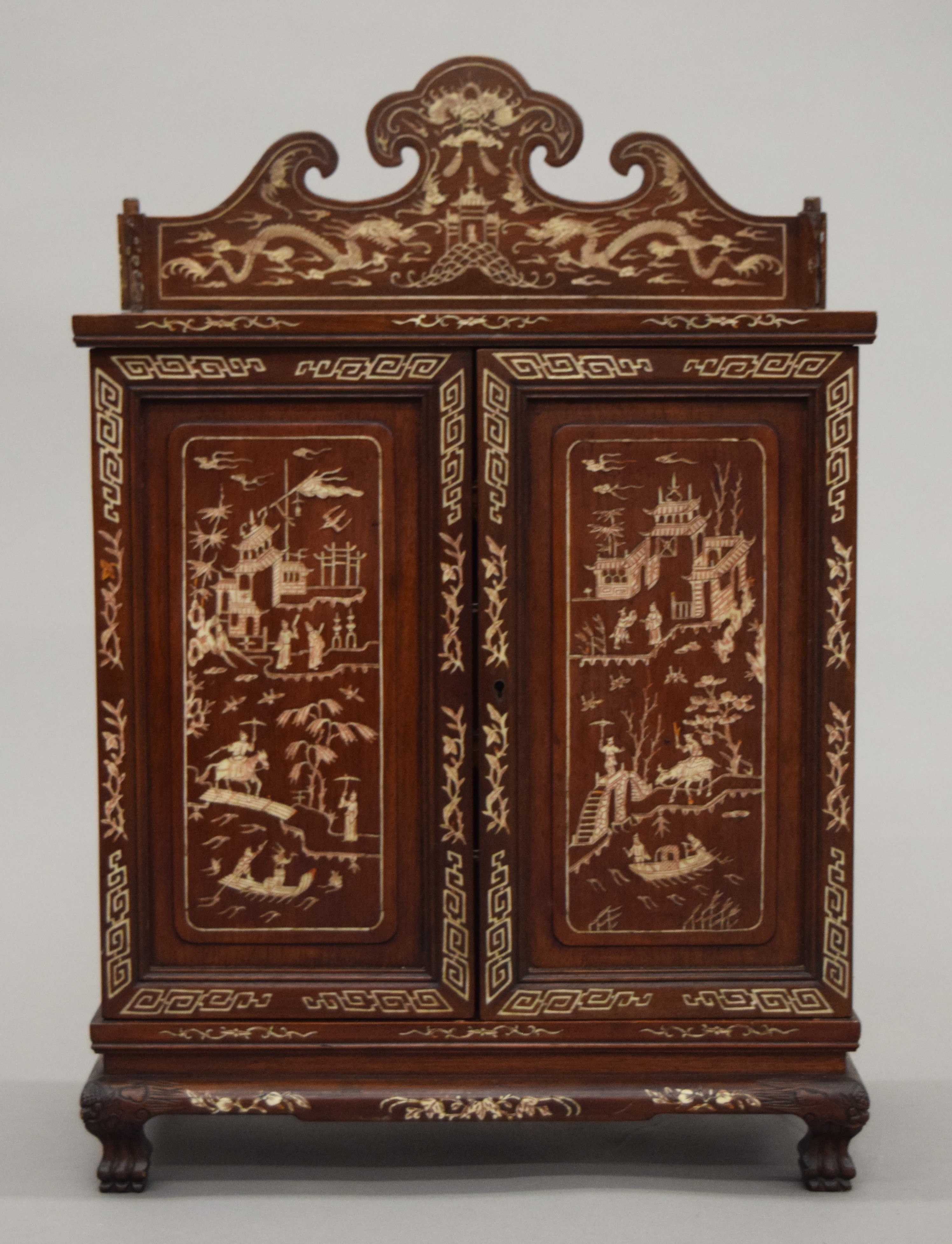 An early 20th century Chinese ivory and wooden inlaid table cabinet. 40.5 cm wide. - Image 2 of 16