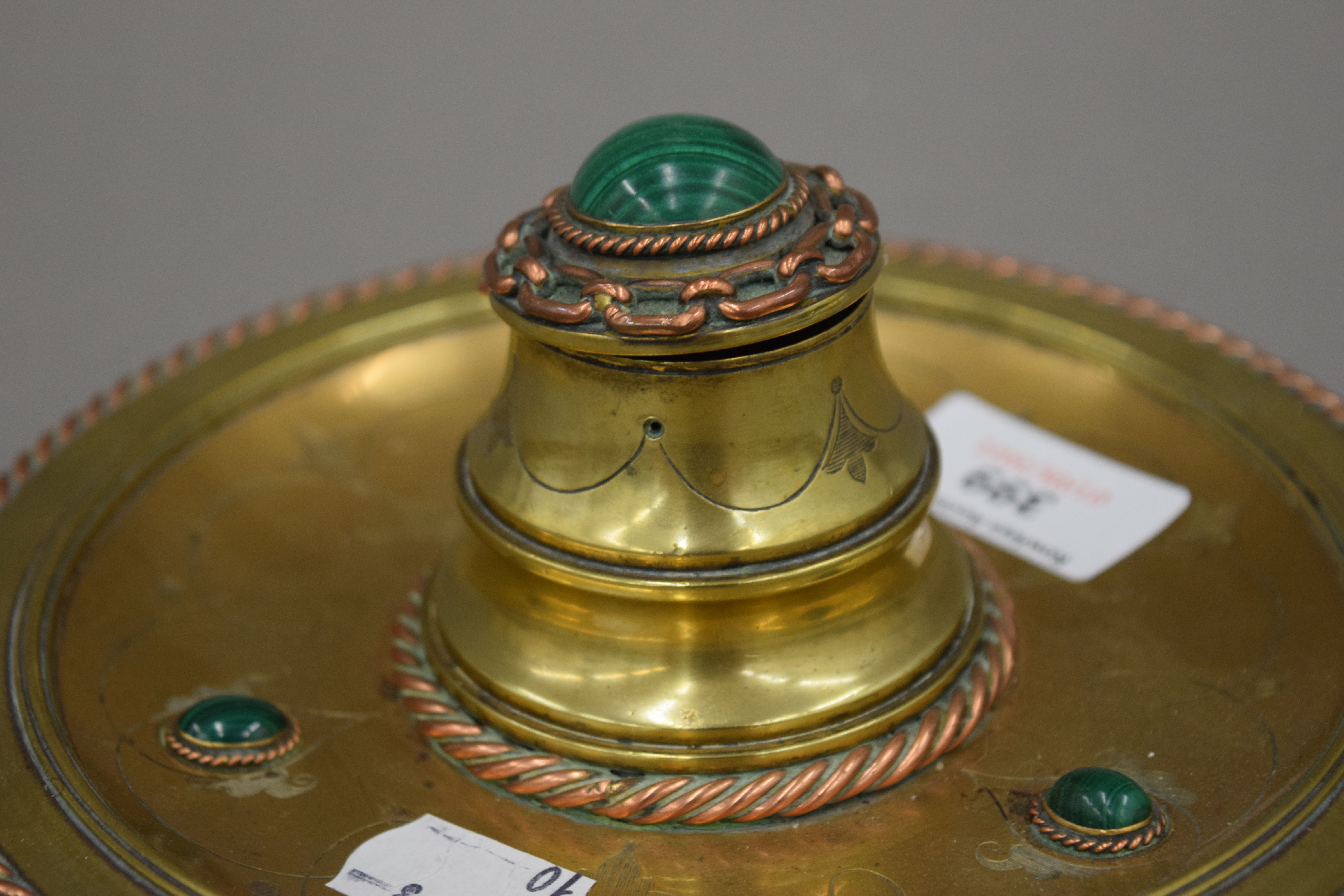 A Victorian brass and malachite inkwell. 17.5 cm diameter. - Bild 3 aus 6