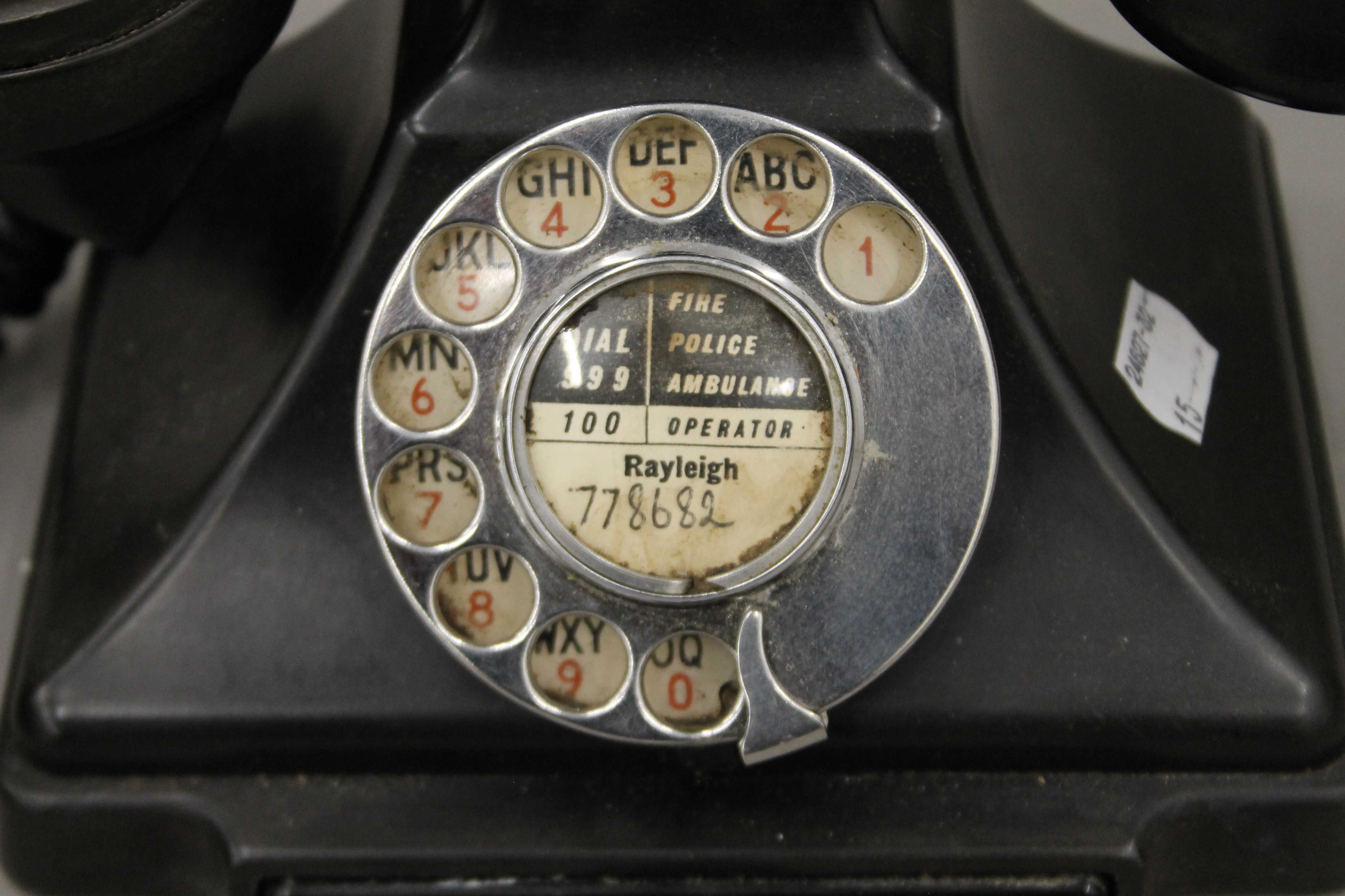 A bakelite telephone with bell box and exchange. The exchange 29.5 cm wide. - Image 7 of 11