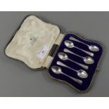 A boxed set of six silver teaspoons. 58 grammes.