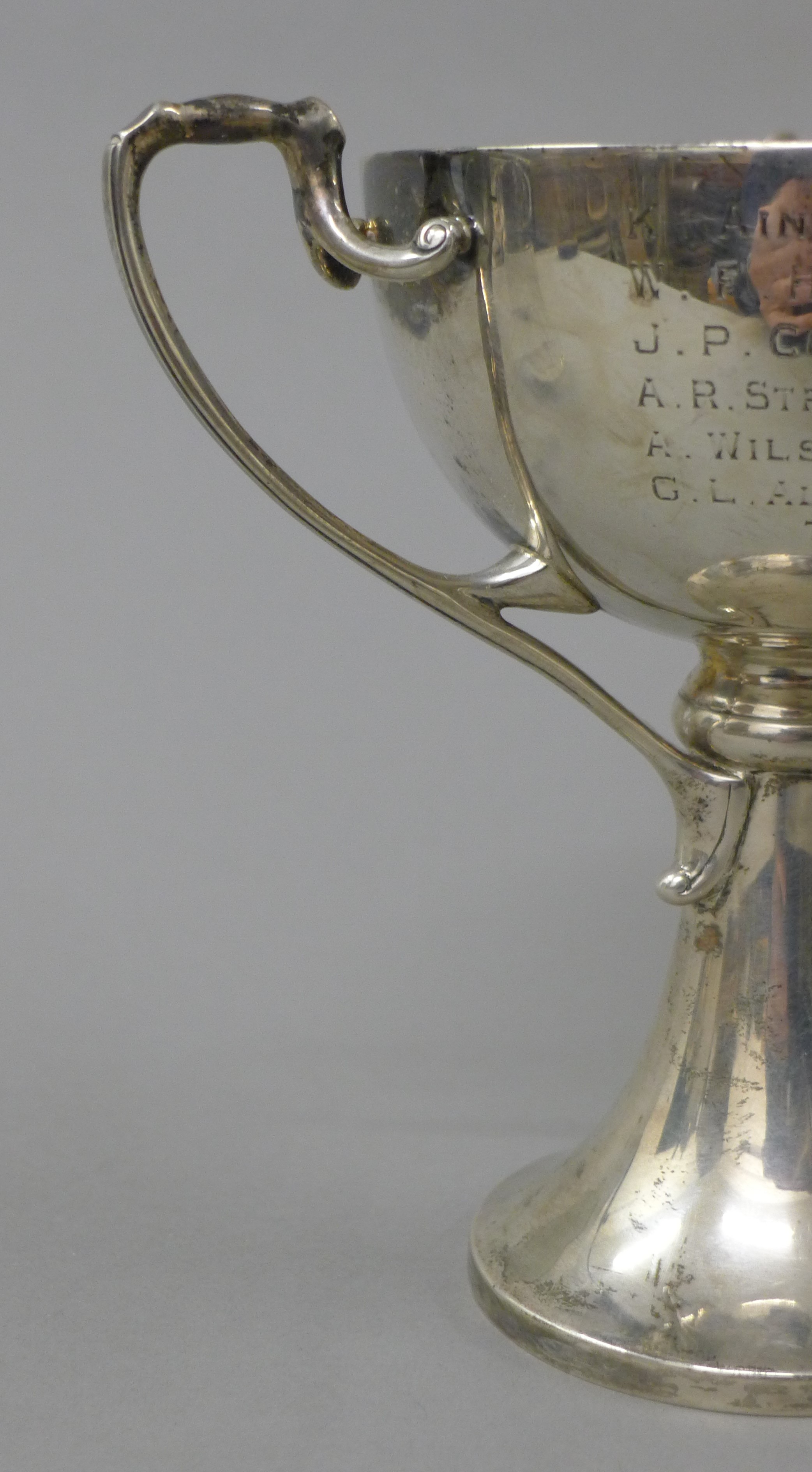 An Indian silver Merchants Golf Cup trophy, Calcutta 1935. 14 cm high. 308 grammes. - Image 6 of 7