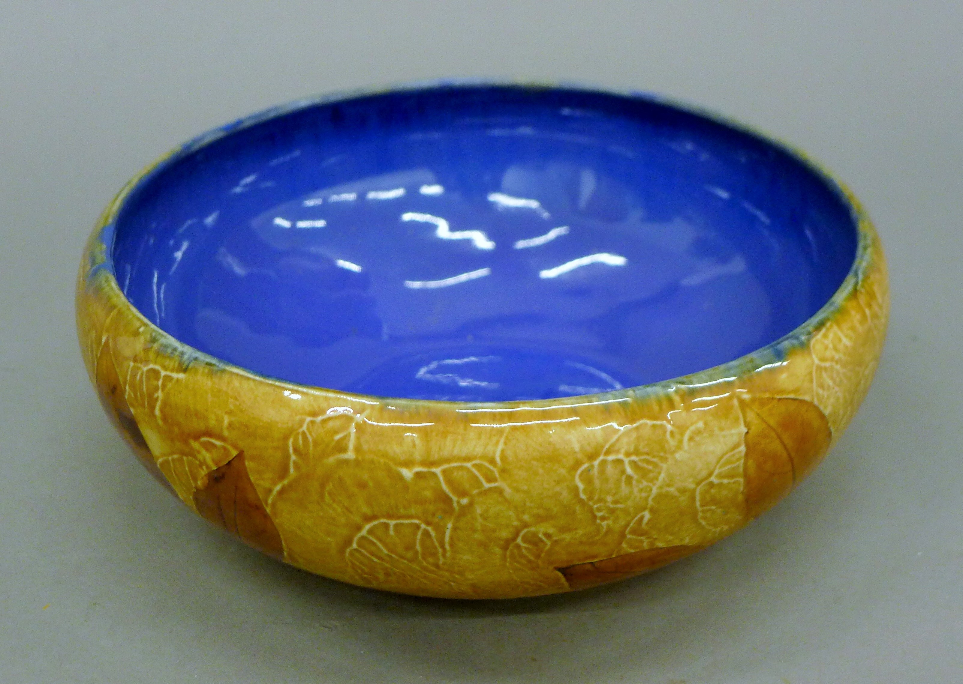 A Royal Doulton Autumn Leaves bowl and a Royal Doulton vase. The latter 21.5 cm high. - Image 2 of 7