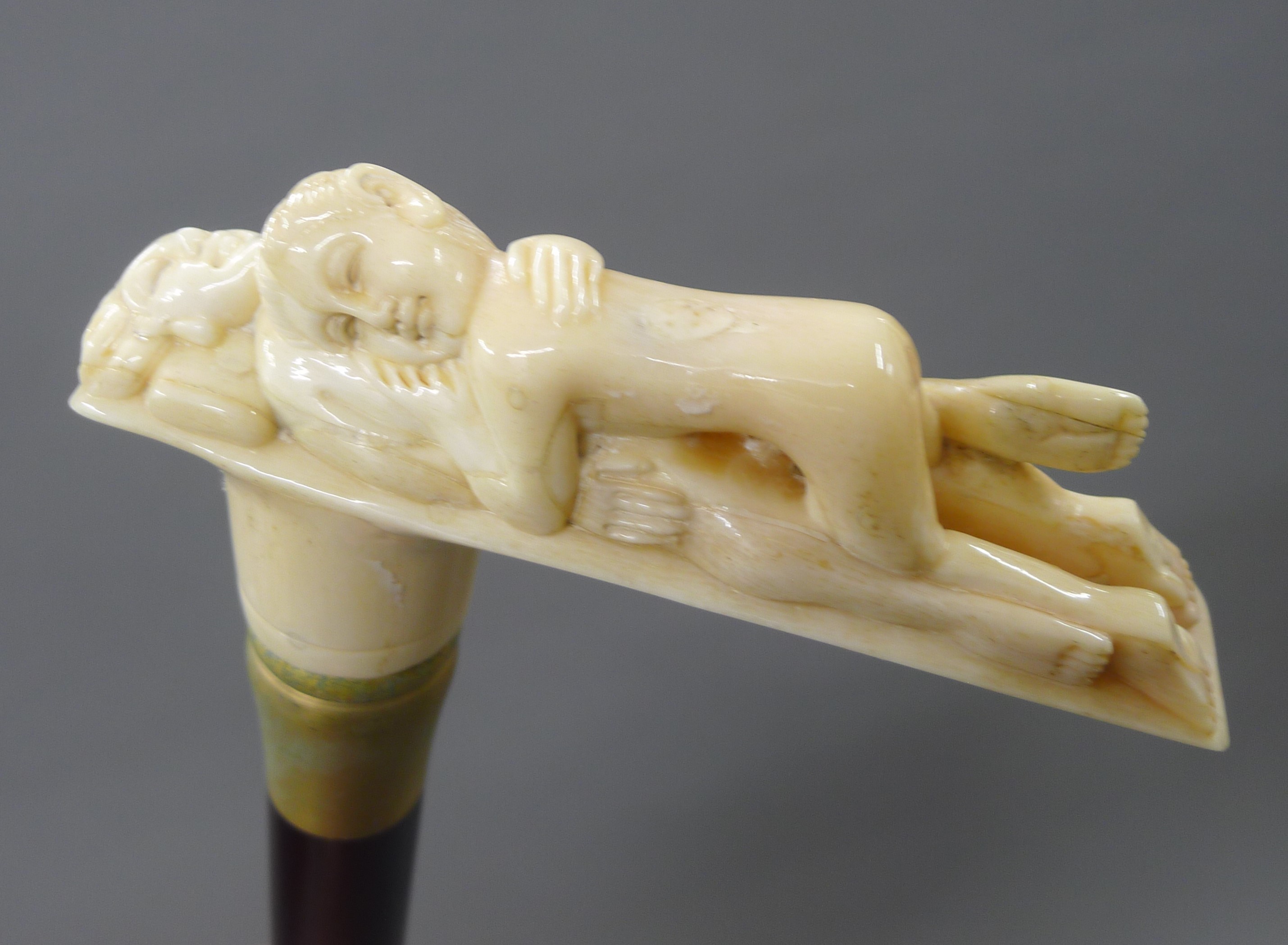 A walking stick with a carved bone erotic handle. 90 cm high. - Image 3 of 4